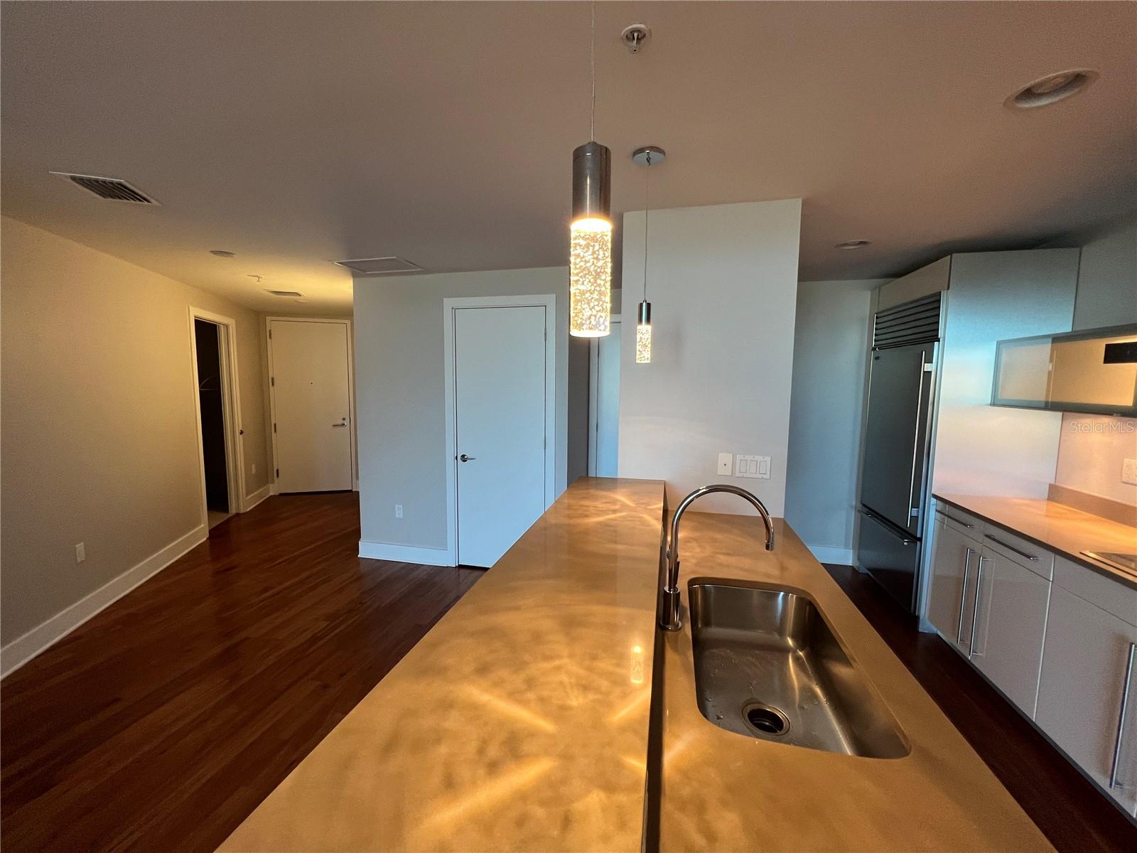 STAR TOWER CONDO - Residential Lease