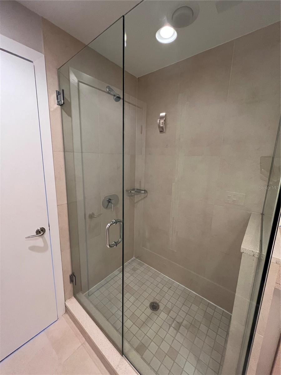STAR TOWER CONDO - Residential Lease