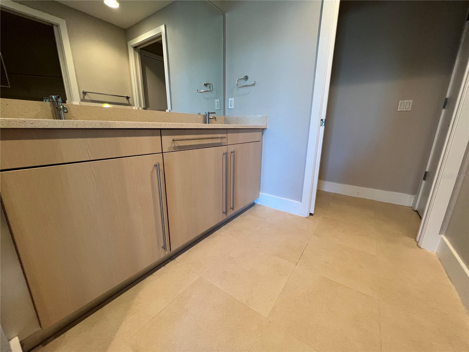 STAR TOWER CONDO - Residential Lease