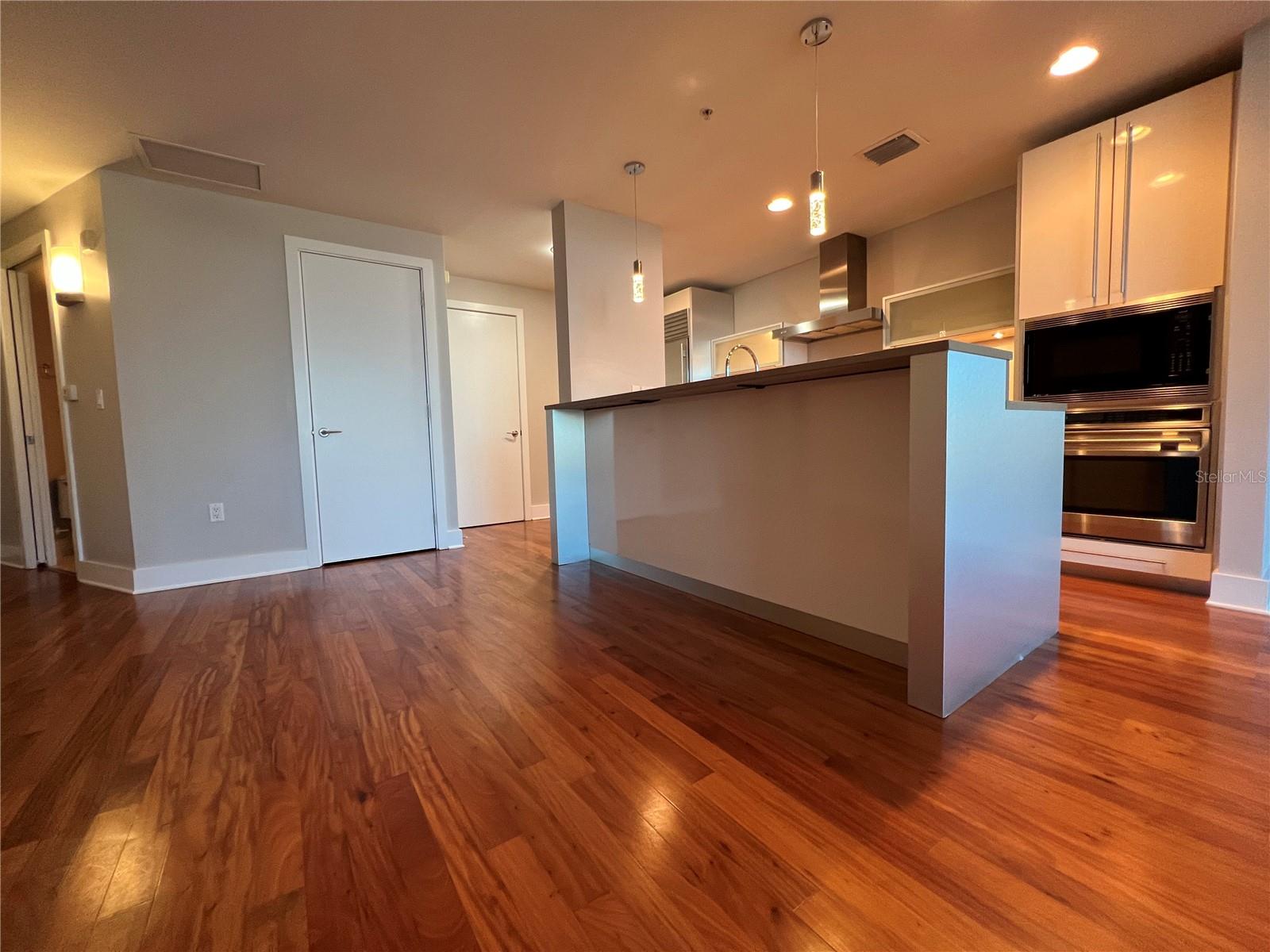STAR TOWER CONDO - Residential Lease