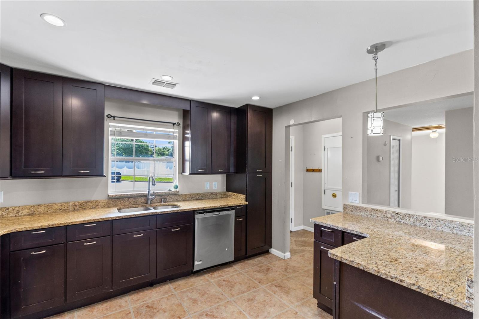 GROVEVIEW VILLAGE - Residential