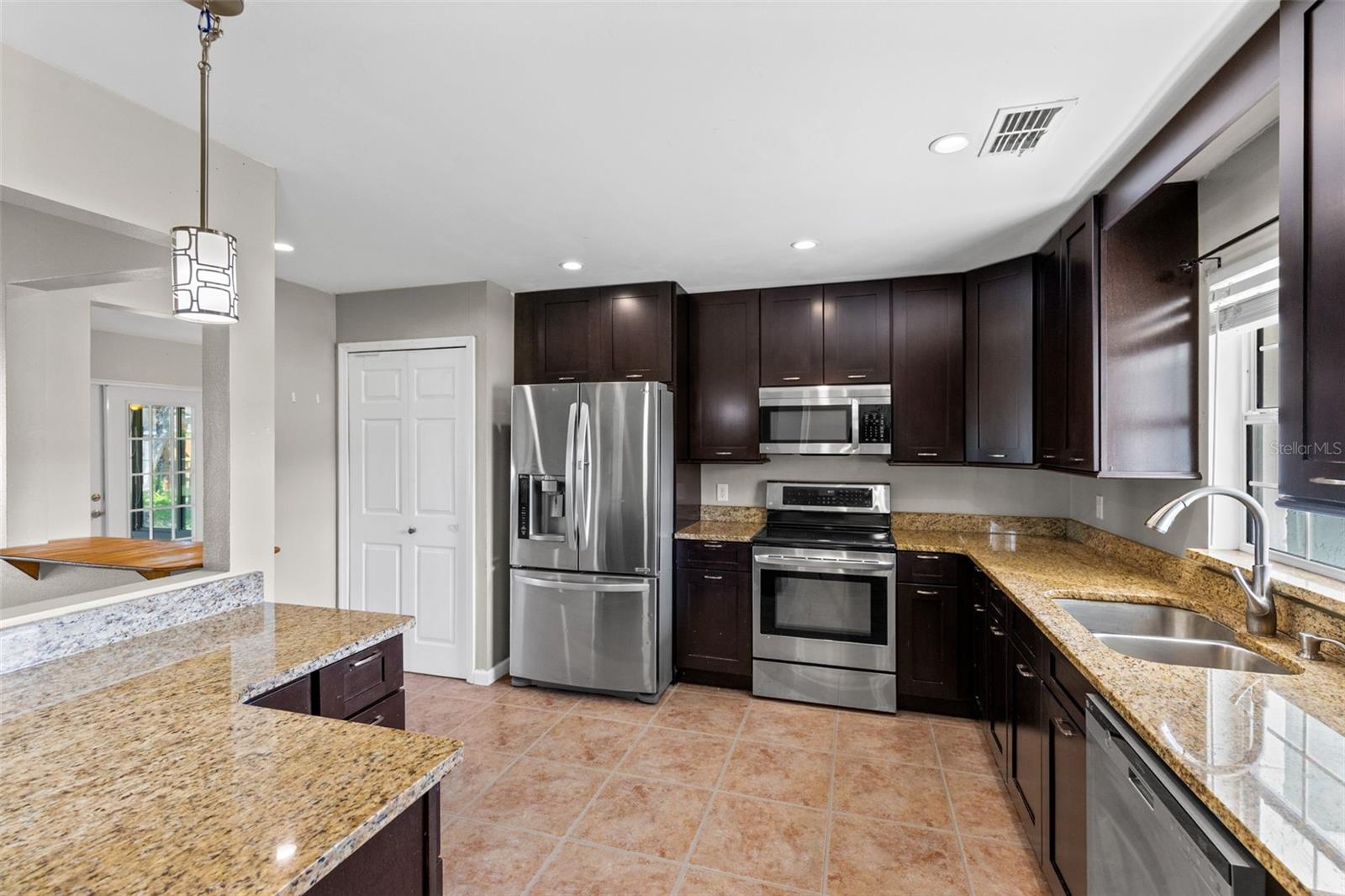 GROVEVIEW VILLAGE - Residential