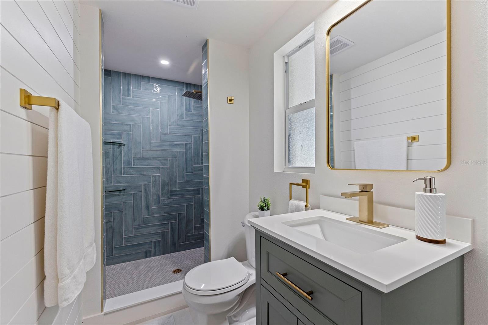 EASTWOOD TERRACE 1ST ADD - Residential