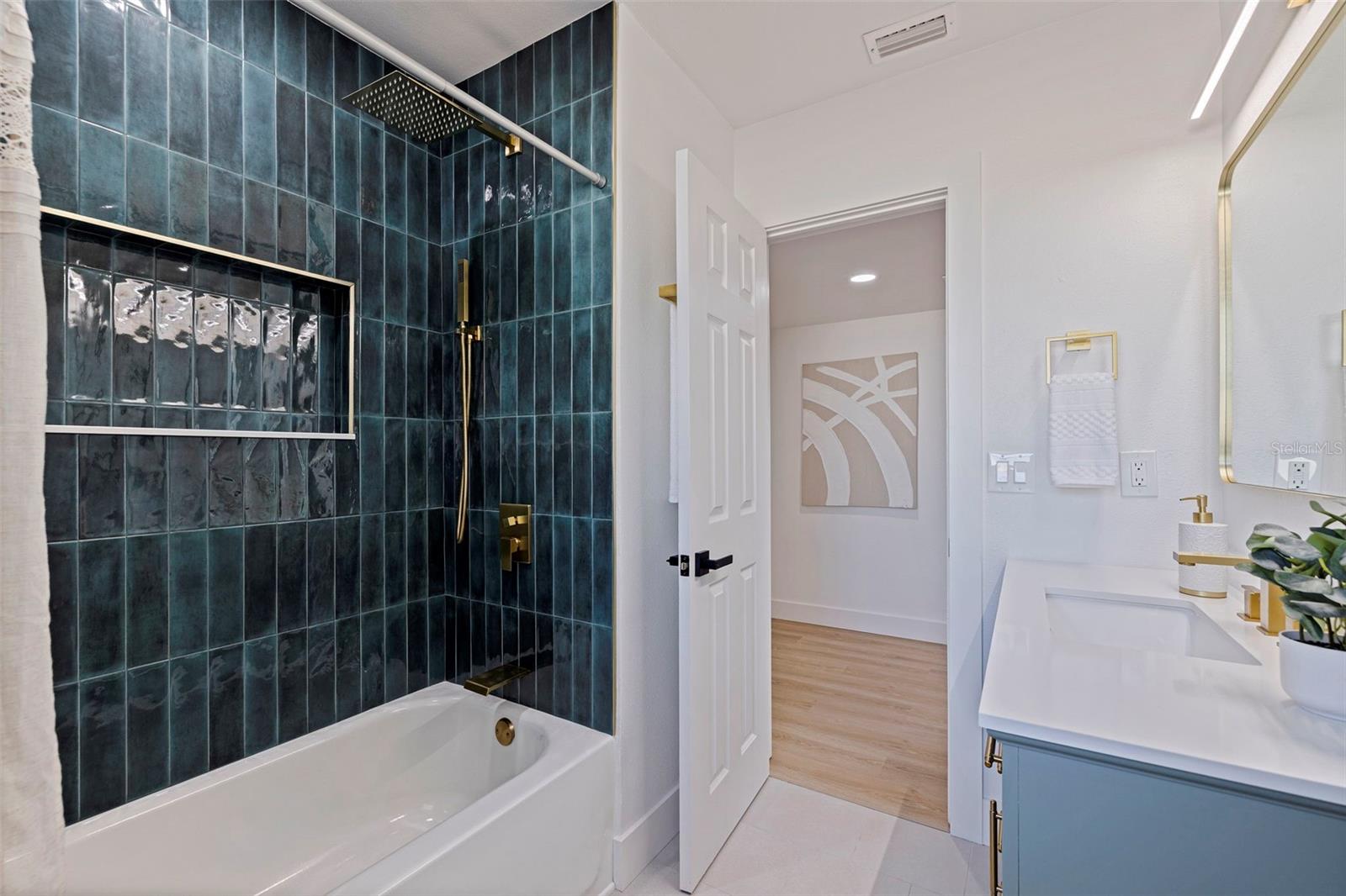 EASTWOOD TERRACE 1ST ADD - Residential