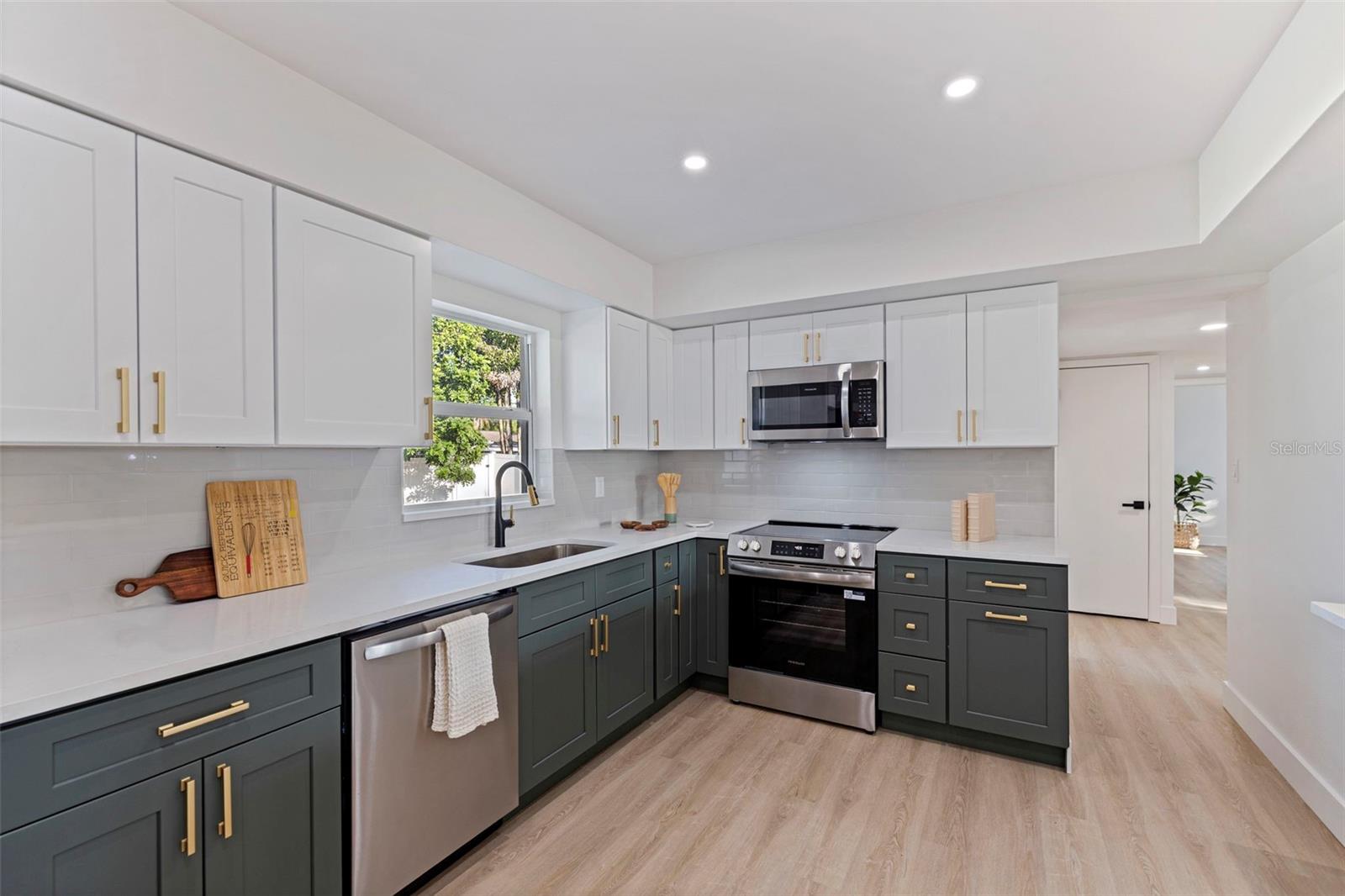 EASTWOOD TERRACE 1ST ADD - Residential