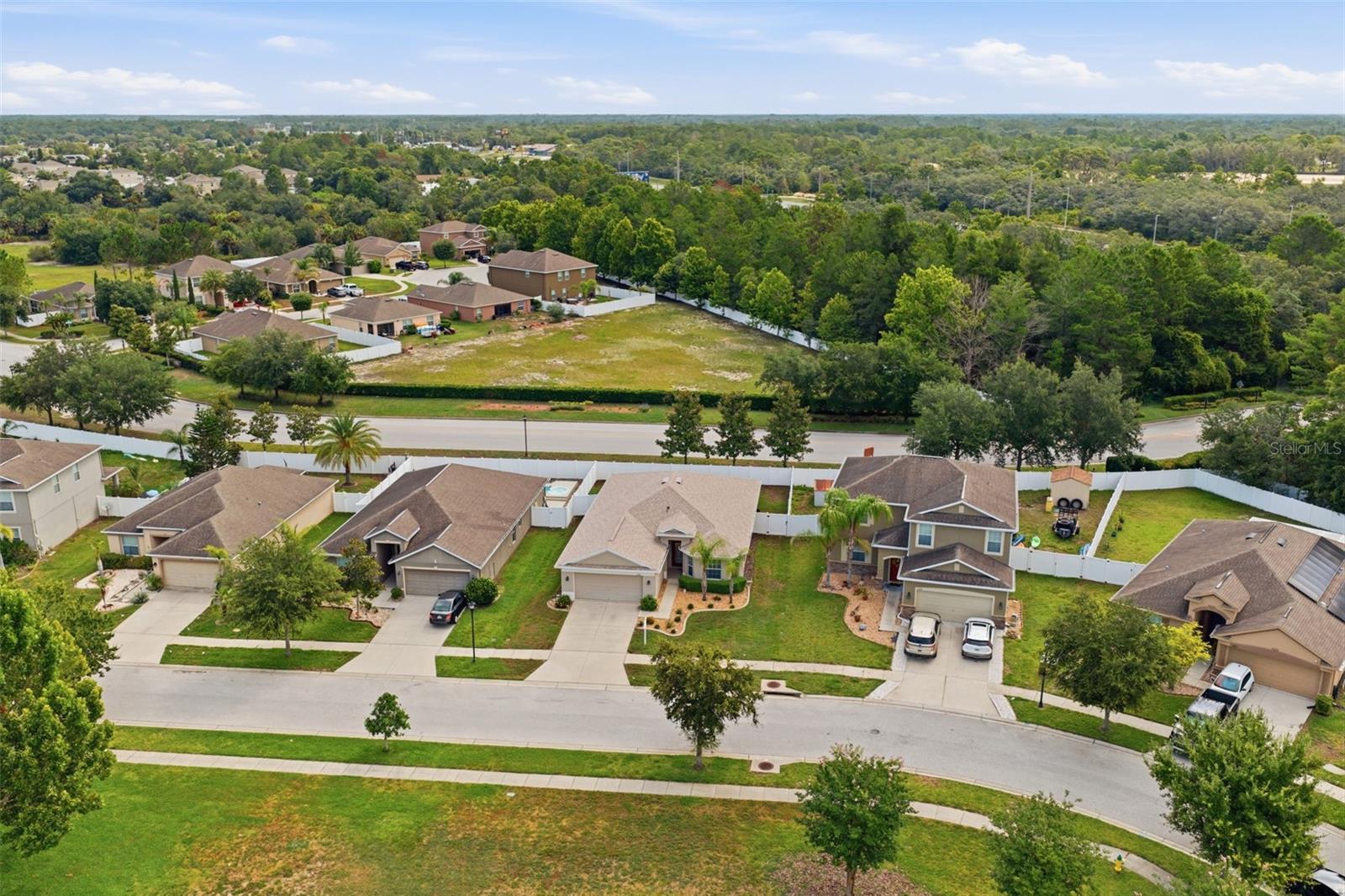 BRIAR OAKS VILLAGE 01 - Residential