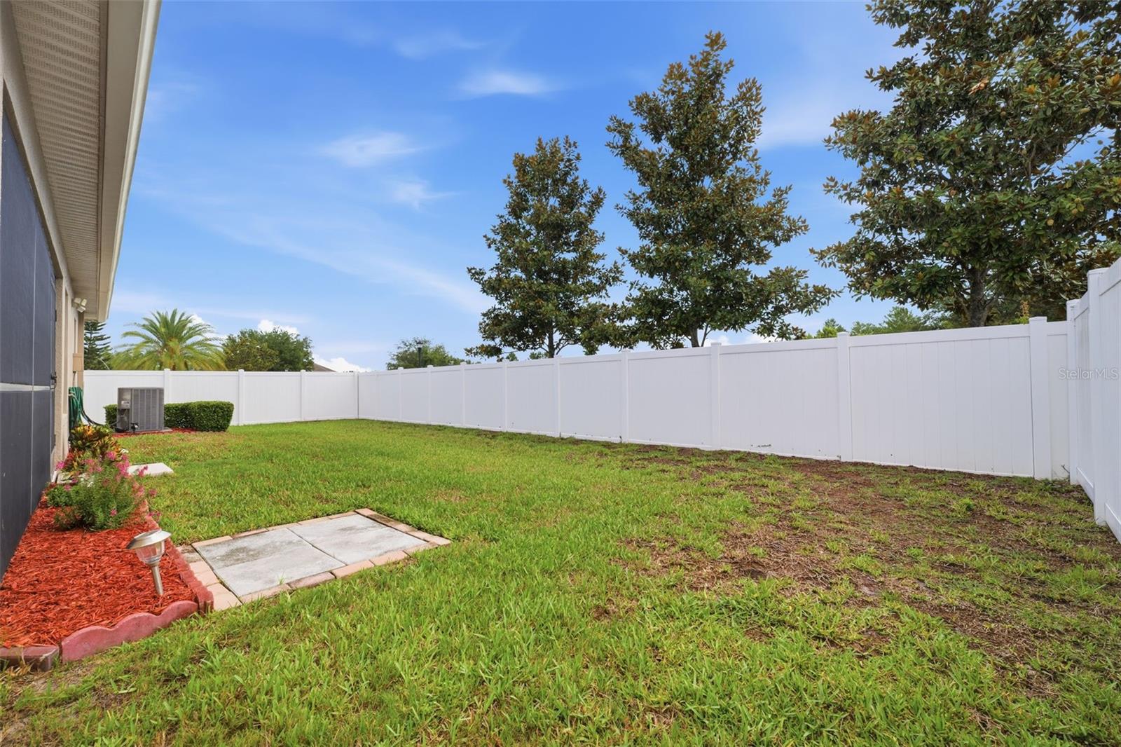 BRIAR OAKS VILLAGE 01 - Residential