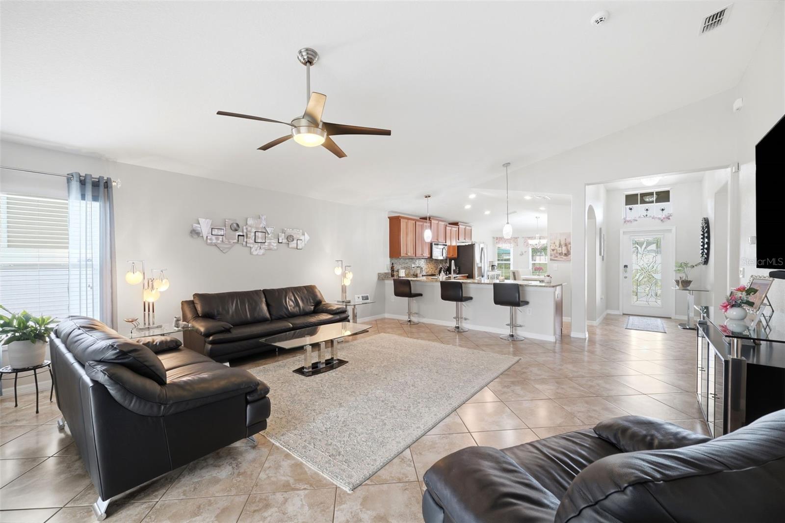 BRIAR OAKS VILLAGE 01 - Residential