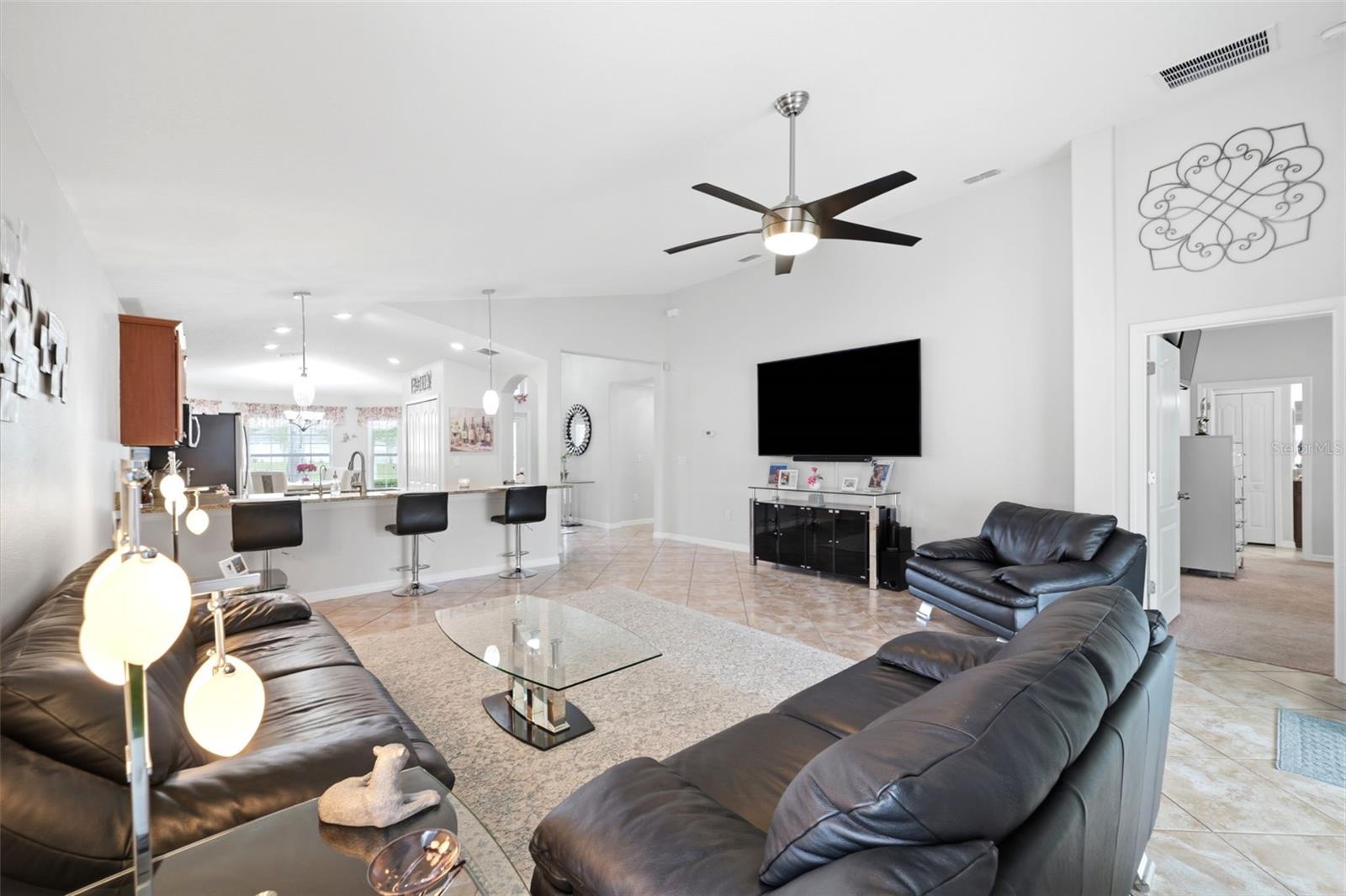 BRIAR OAKS VILLAGE 01 - Residential