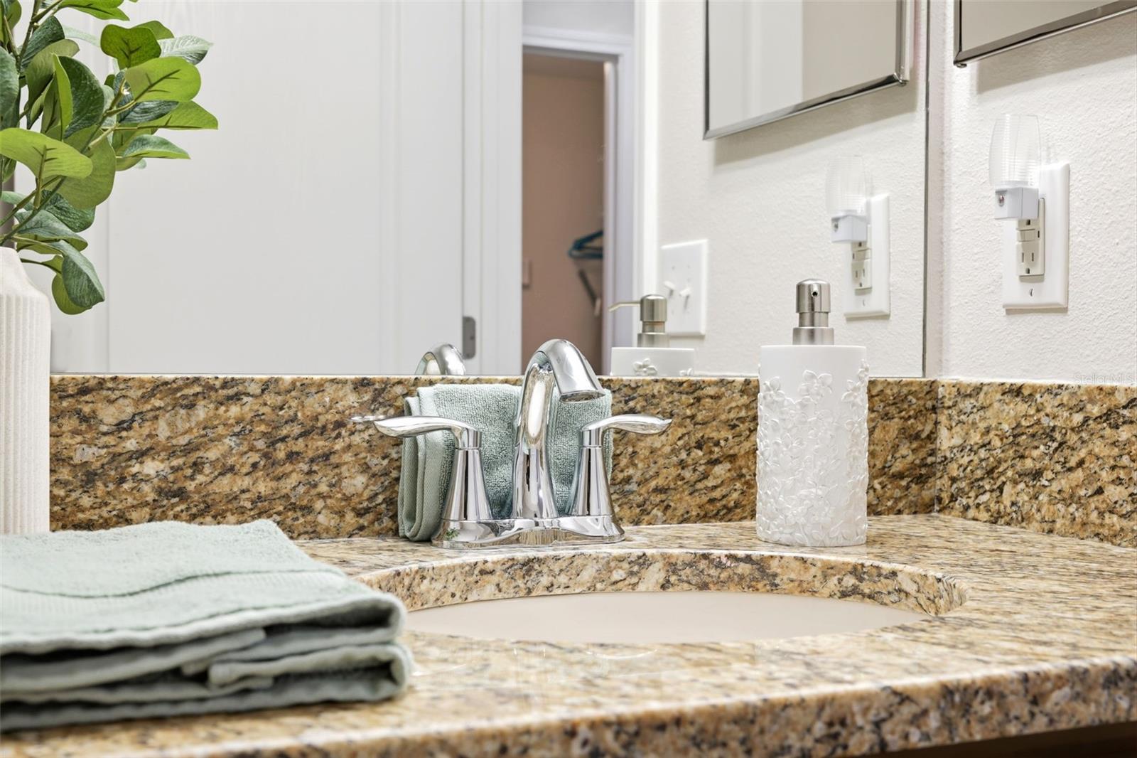 BRIAR OAKS VILLAGE 01 - Residential