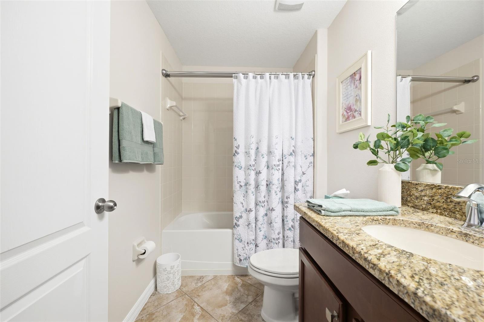 BRIAR OAKS VILLAGE 01 - Residential