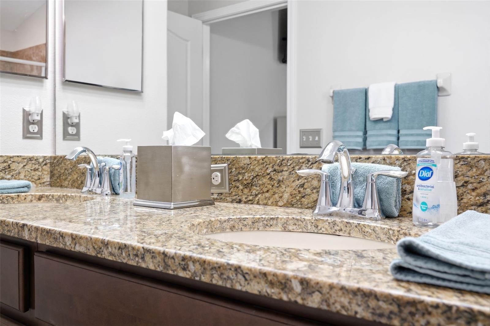 BRIAR OAKS VILLAGE 01 - Residential