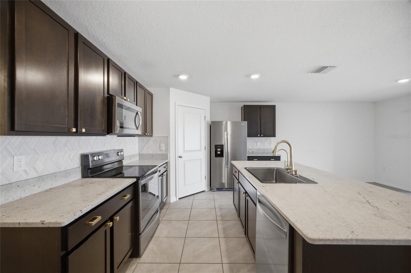 BERRY BAY SUB - Residential
