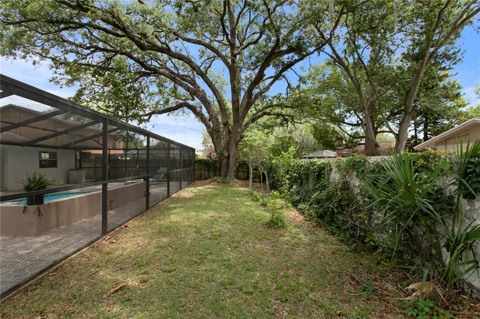 RAINTREE TERRACE SUB W - Residential