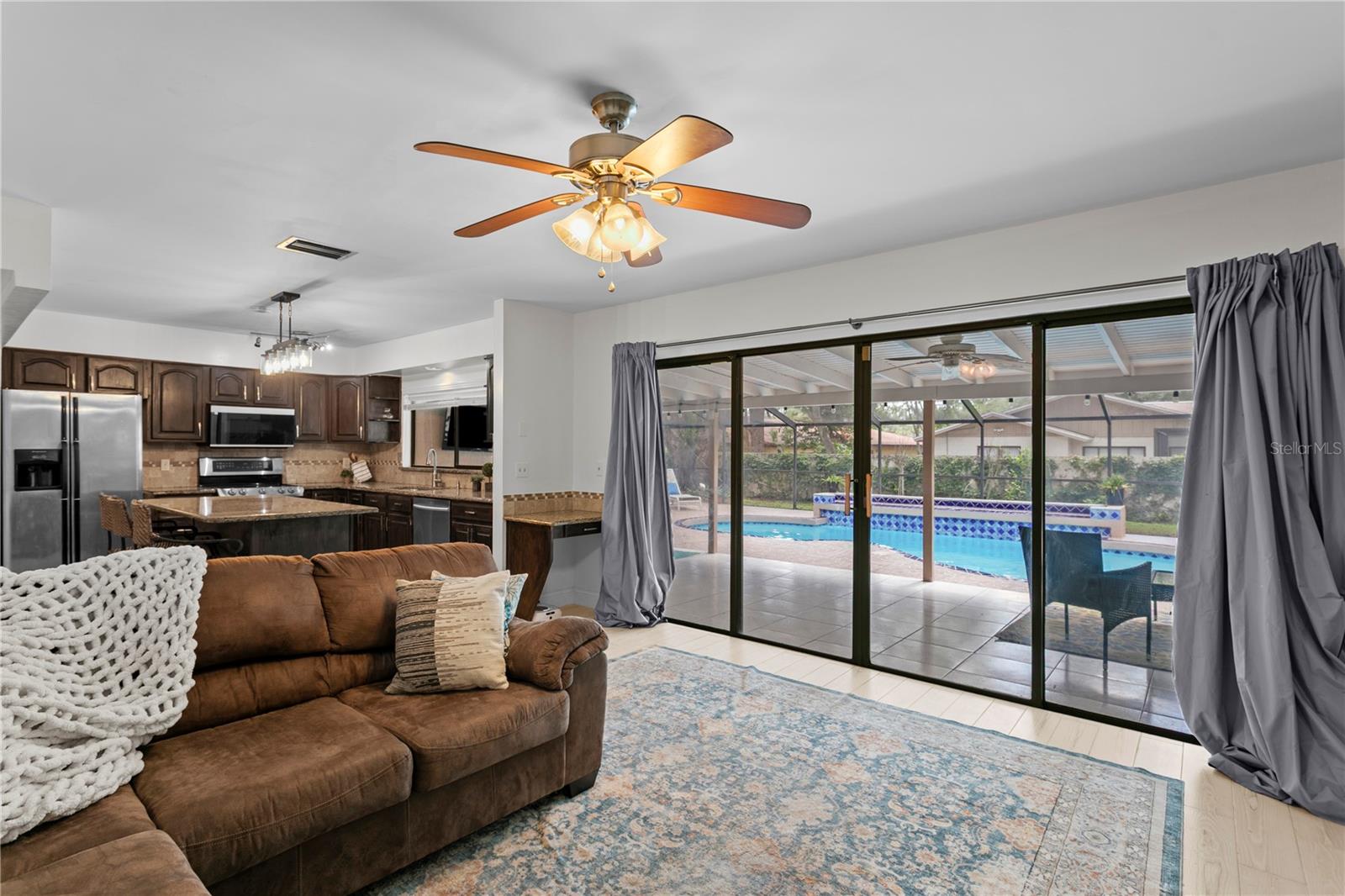 RAINTREE TERRACE SUB W - Residential