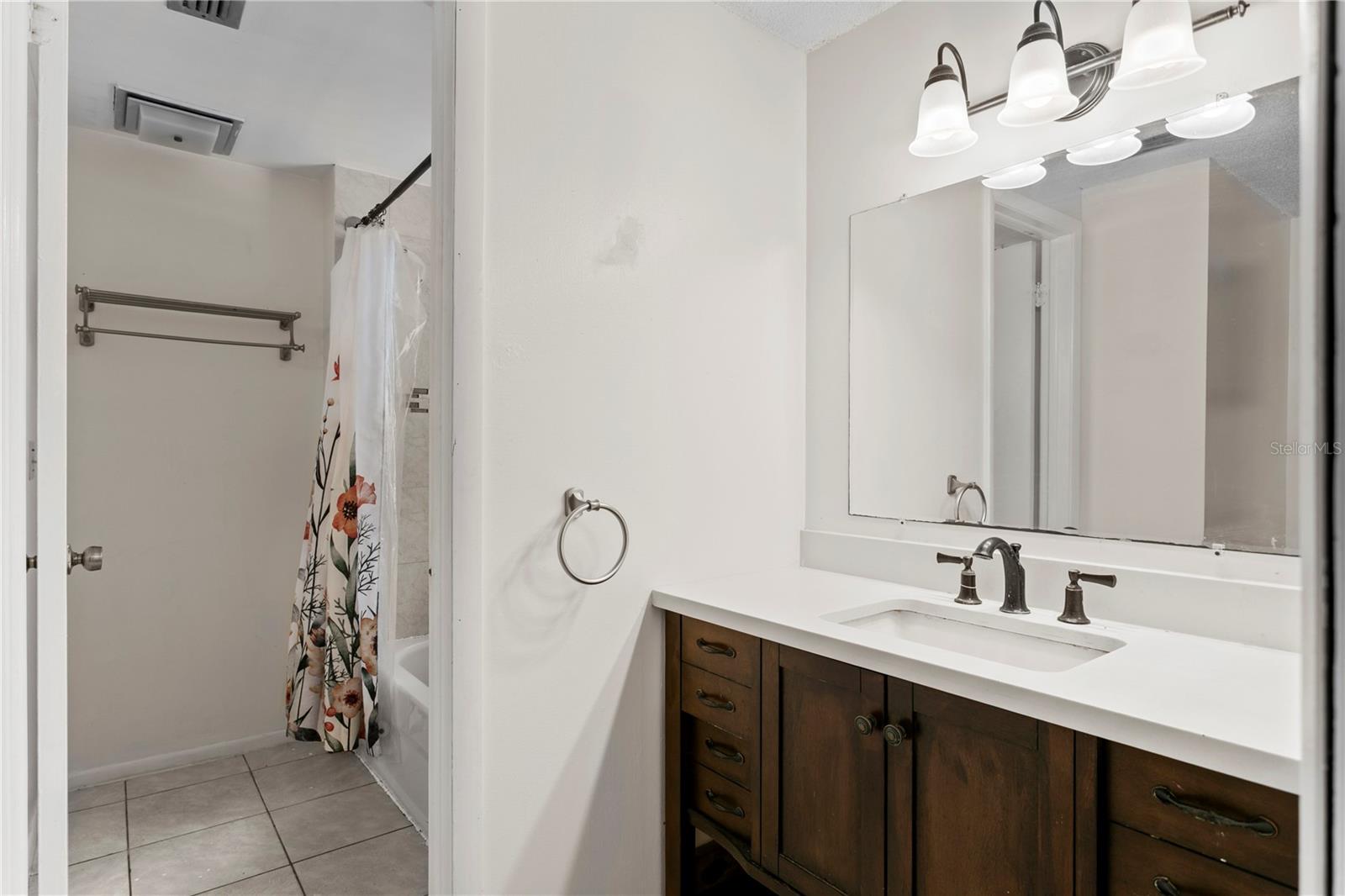 RAINTREE TERRACE SUB W - Residential