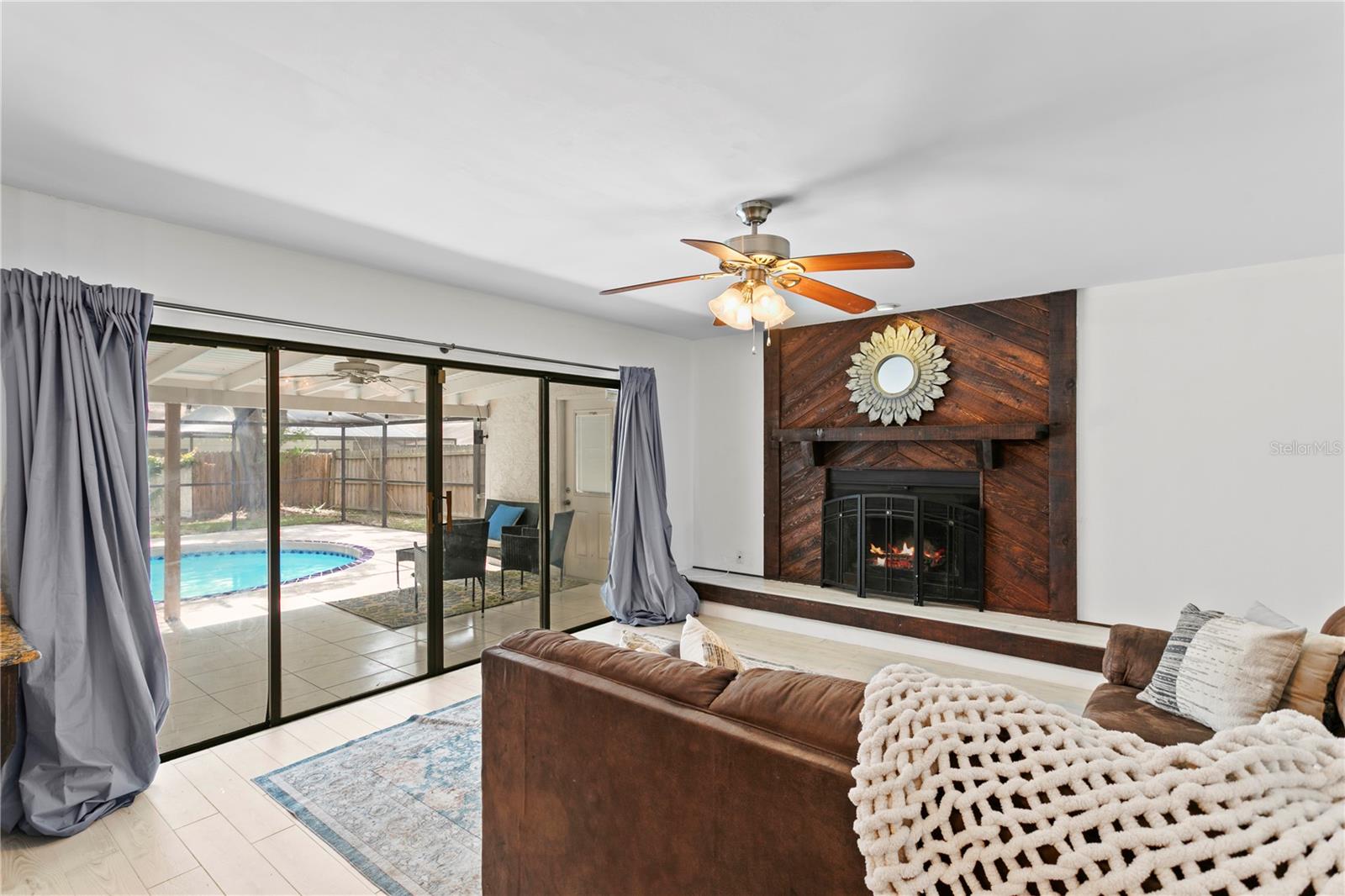 RAINTREE TERRACE SUB W - Residential