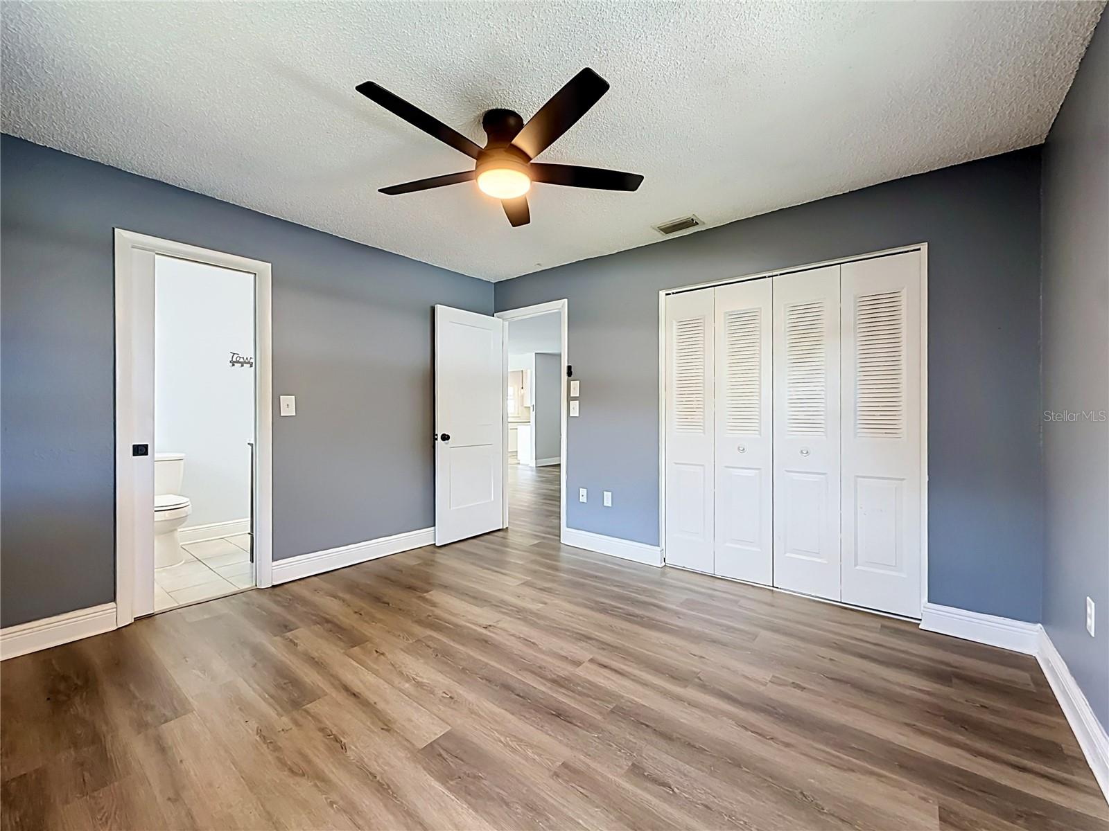 RAVENWOOD MANOR - Residential
