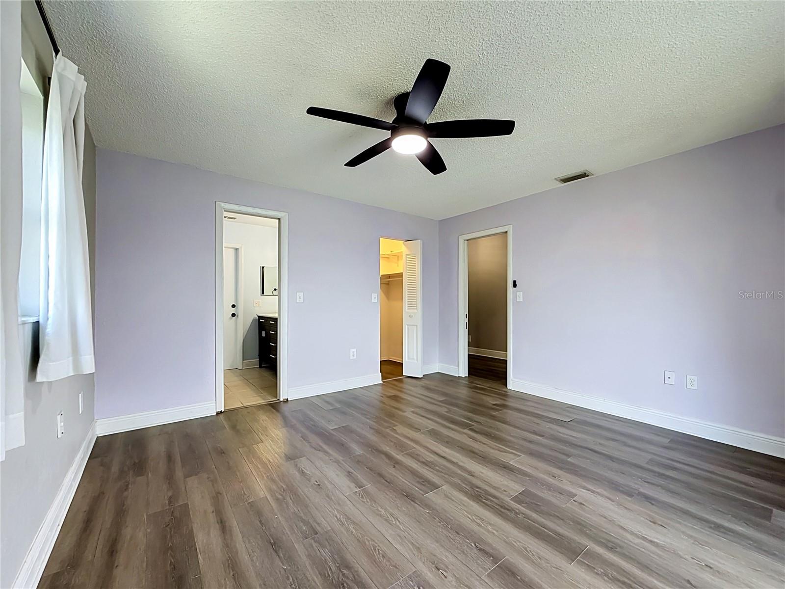 RAVENWOOD MANOR - Residential