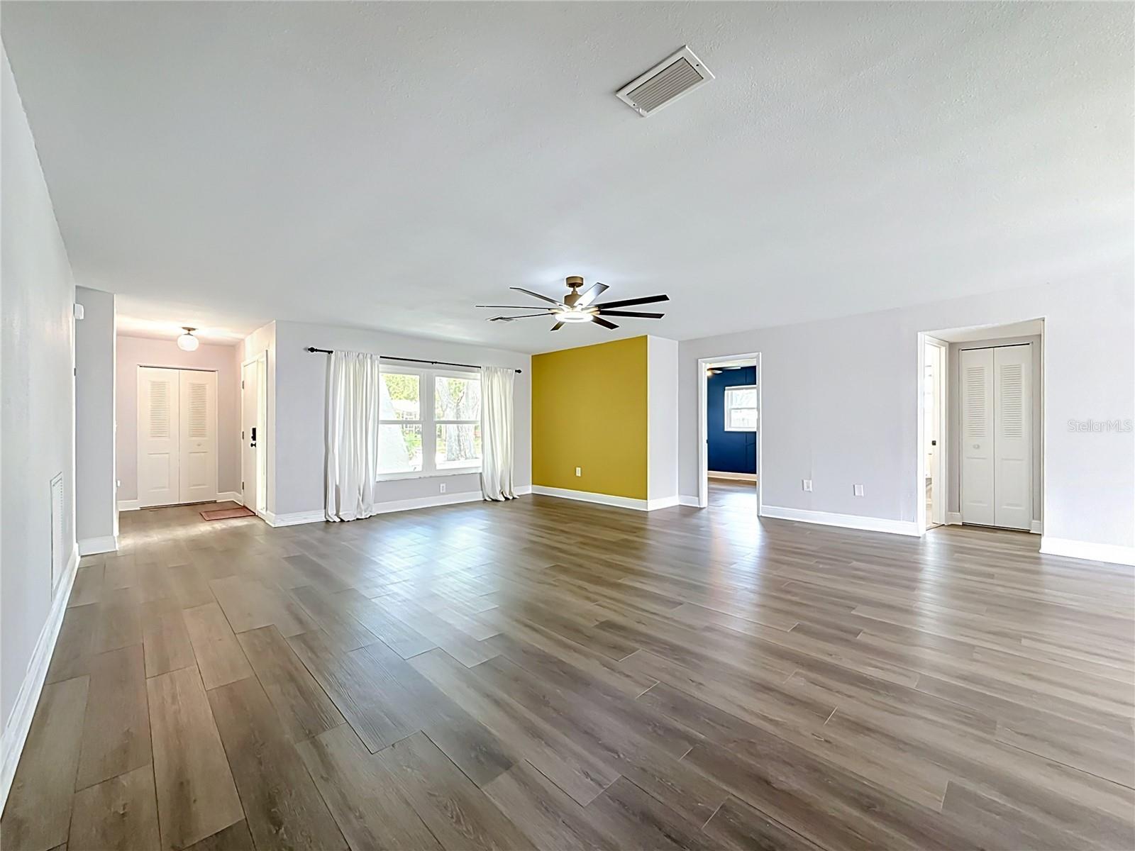RAVENWOOD MANOR - Residential