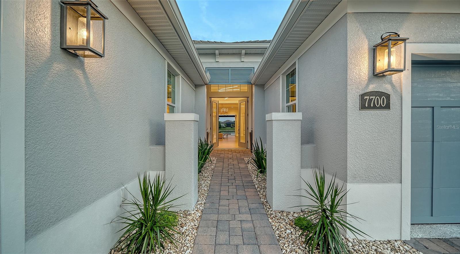 SANDHILL LAKE - Residential