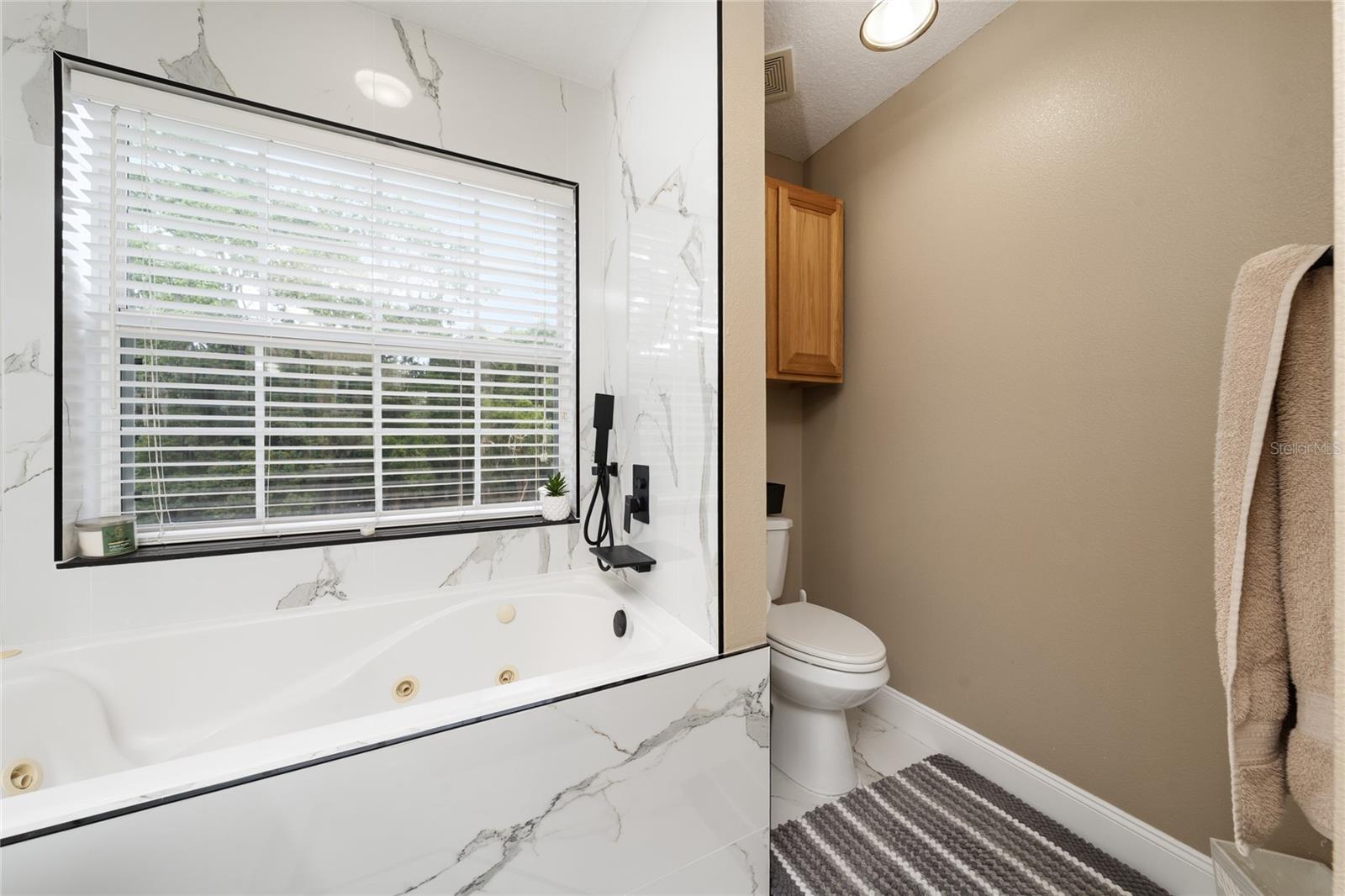 KNOLLWOOD PARK - Residential