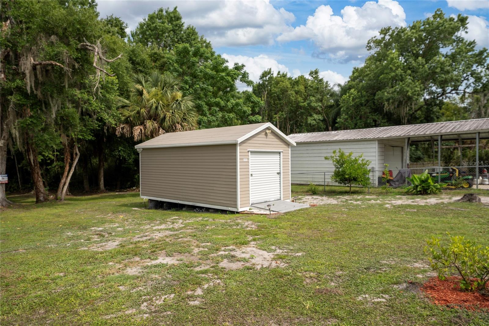 KNOLLWOOD PARK - Residential