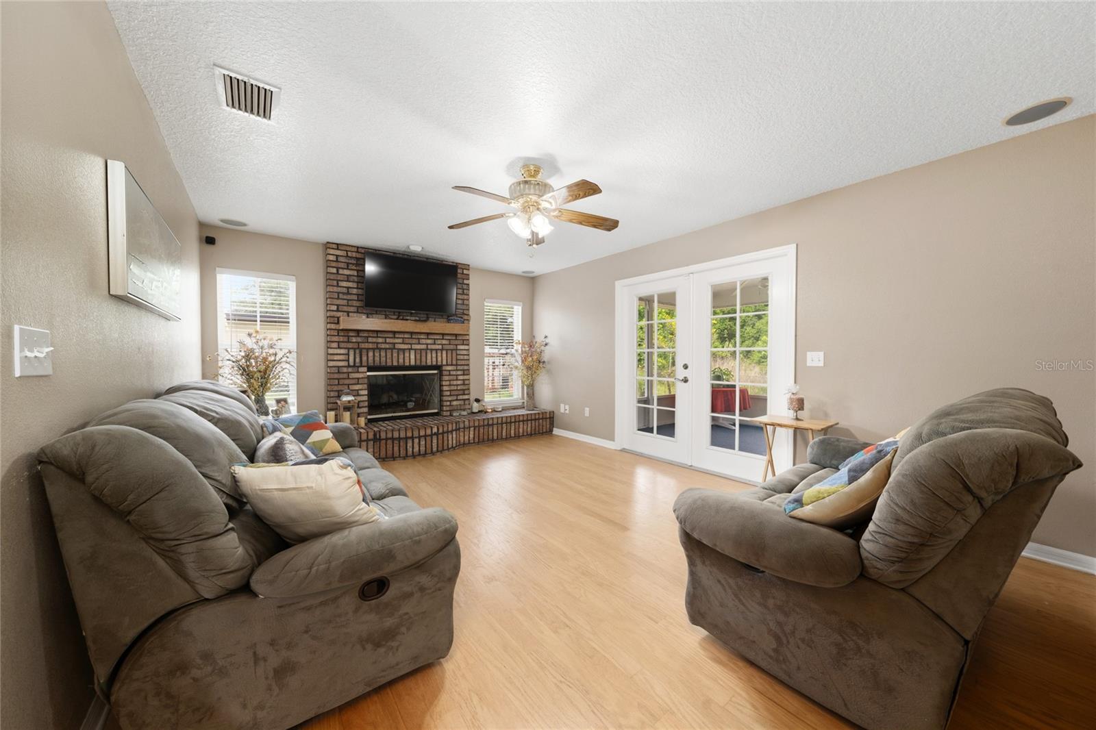 KNOLLWOOD PARK - Residential