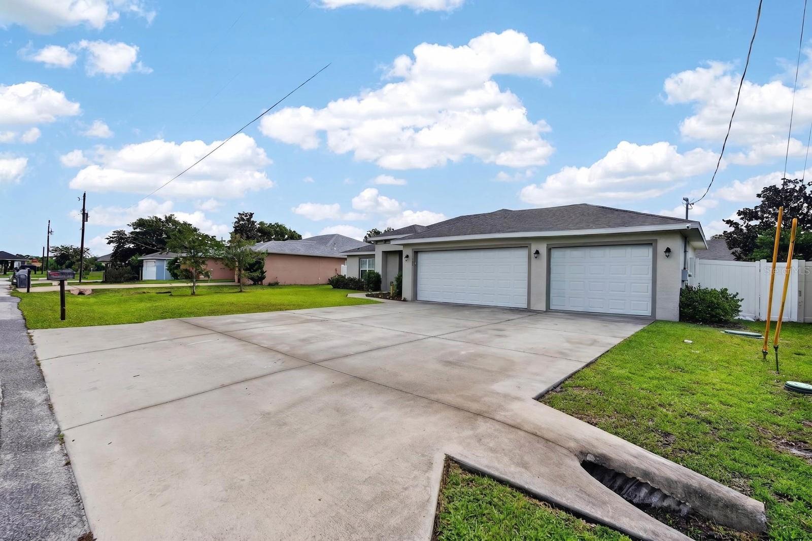 04 FAIRWAYS - Residential