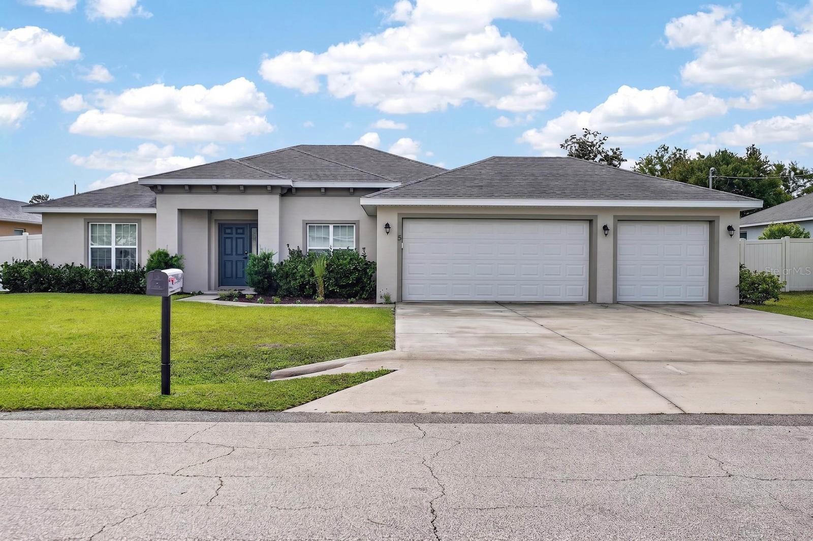 04 FAIRWAYS - Residential
