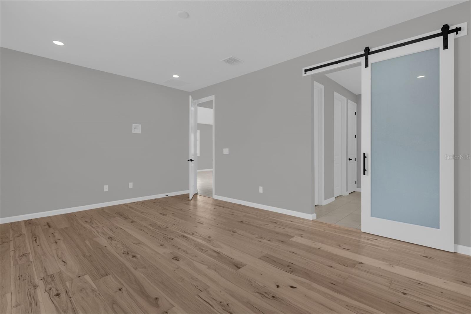 SEASONS/LAKESIDE FOREST - Residential