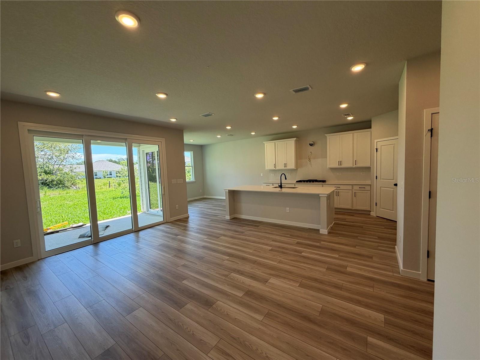 RESERVE EAST - Residential