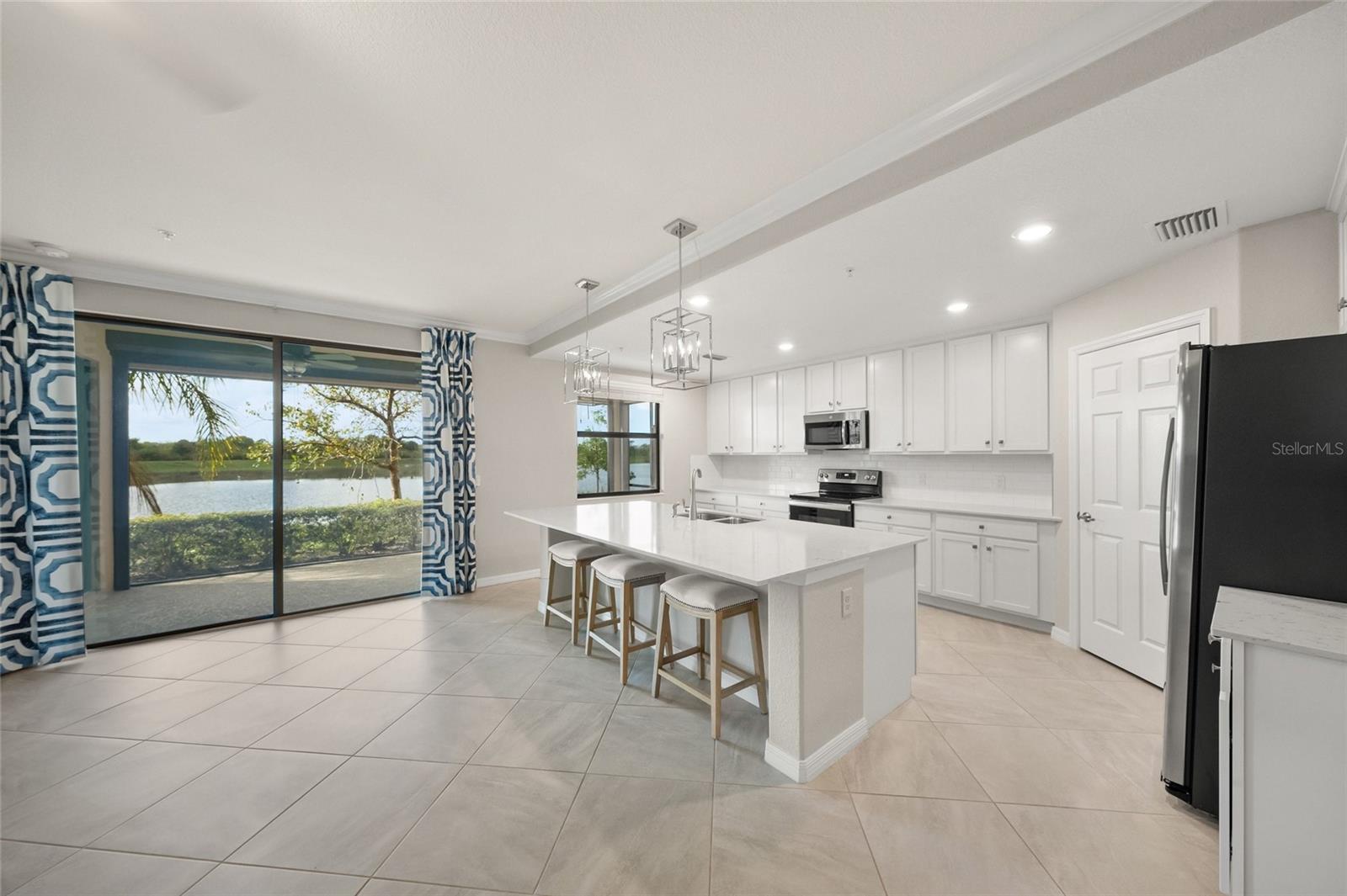 SARASOTA NATIONAL - Residential