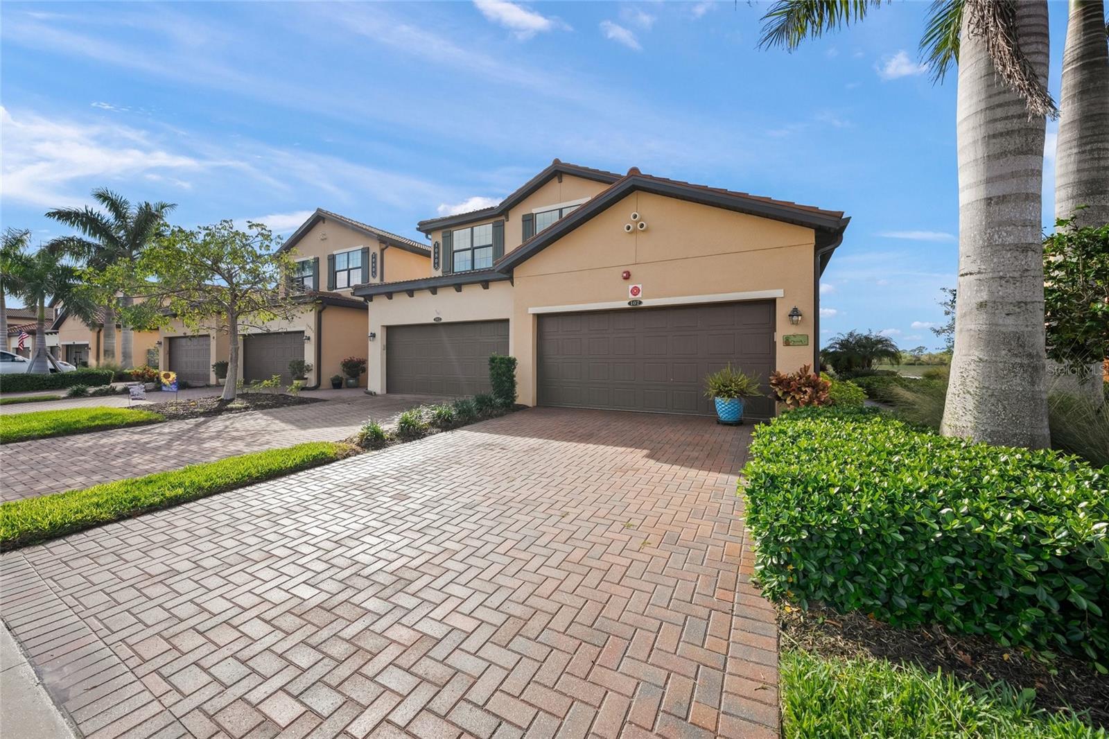 SARASOTA NATIONAL - Residential
