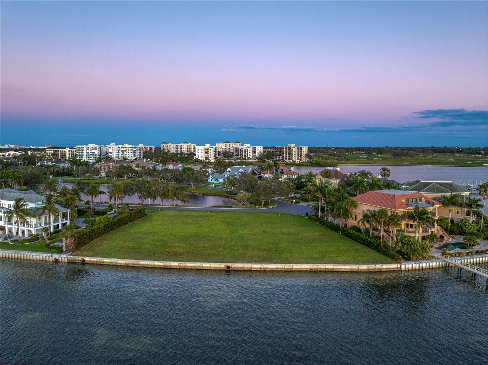 BELLEVIEW ISLAND - Land