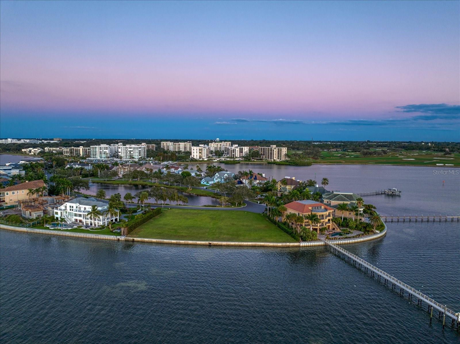 BELLEVIEW ISLAND - Land