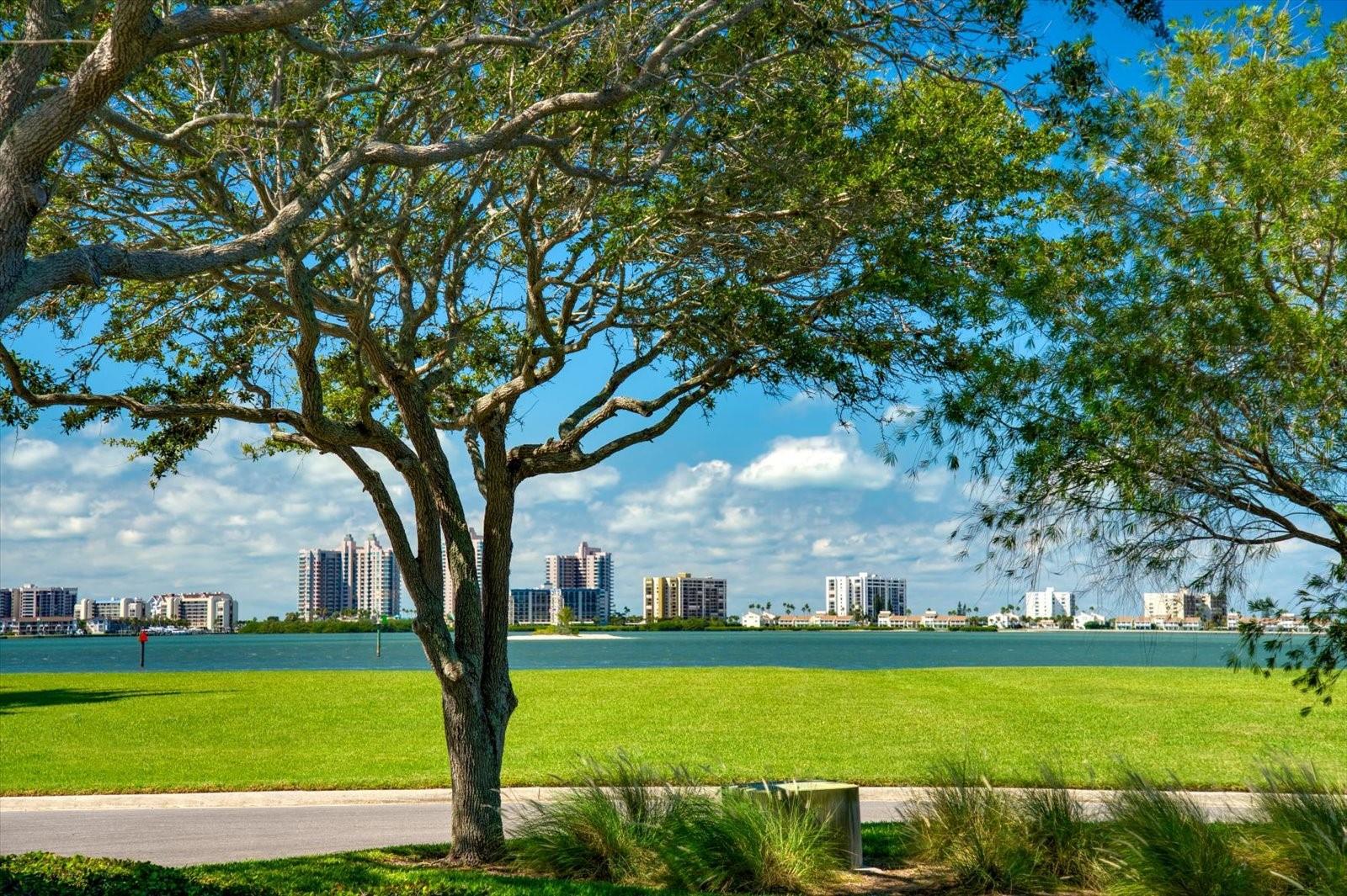 BELLEVIEW ISLAND - Land