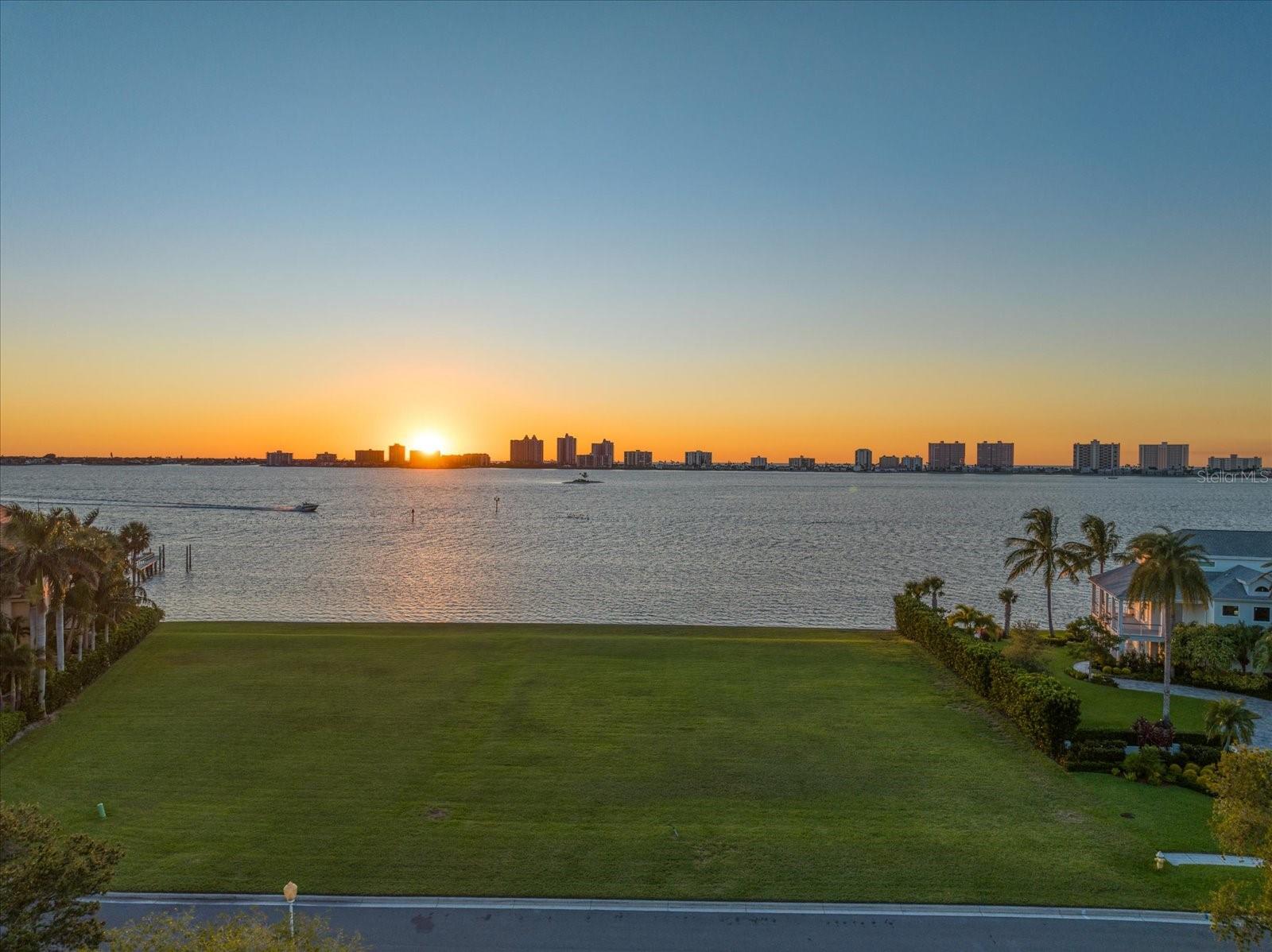 BELLEVIEW ISLAND - Land
