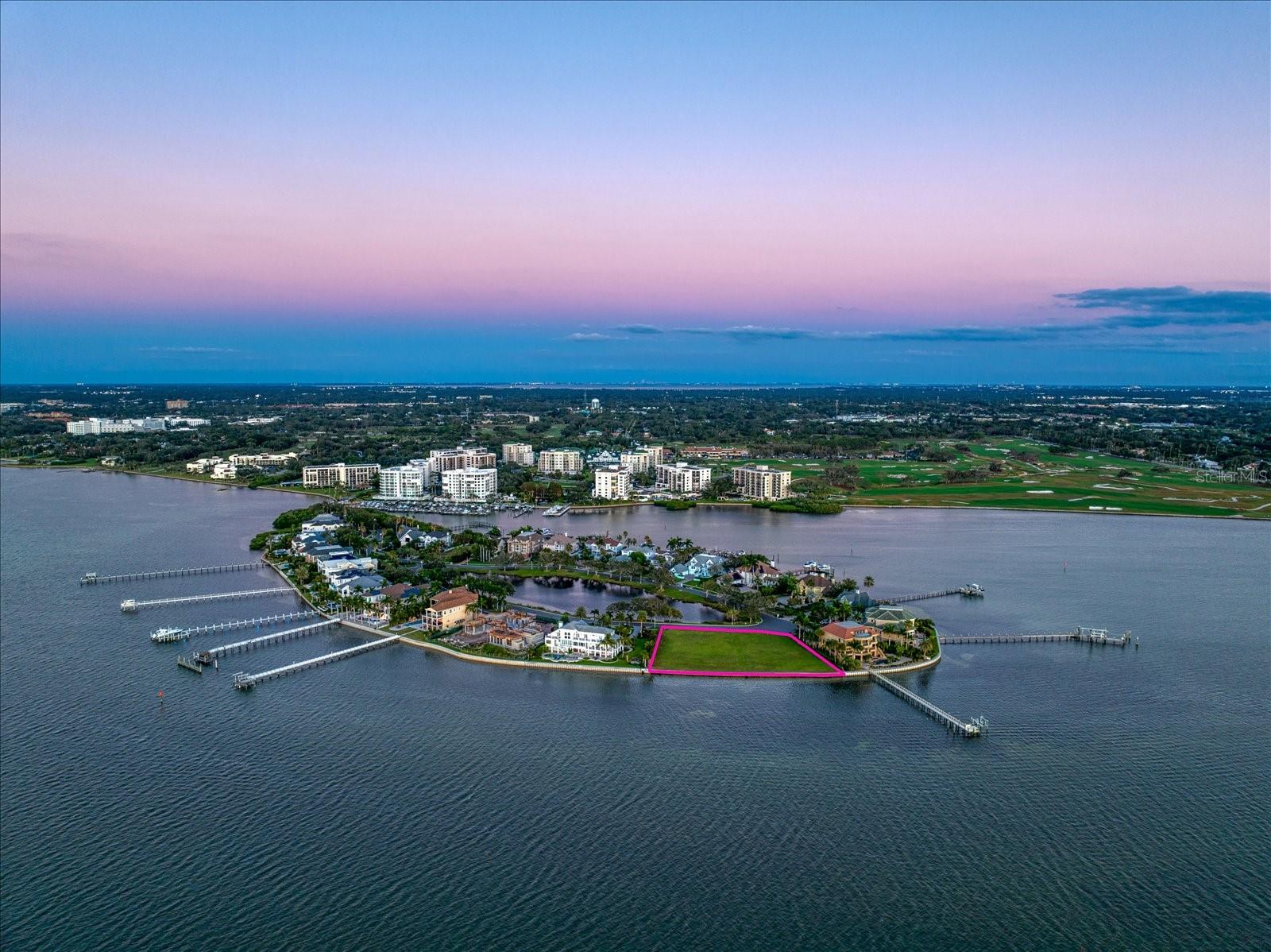 BELLEVIEW ISLAND - Land