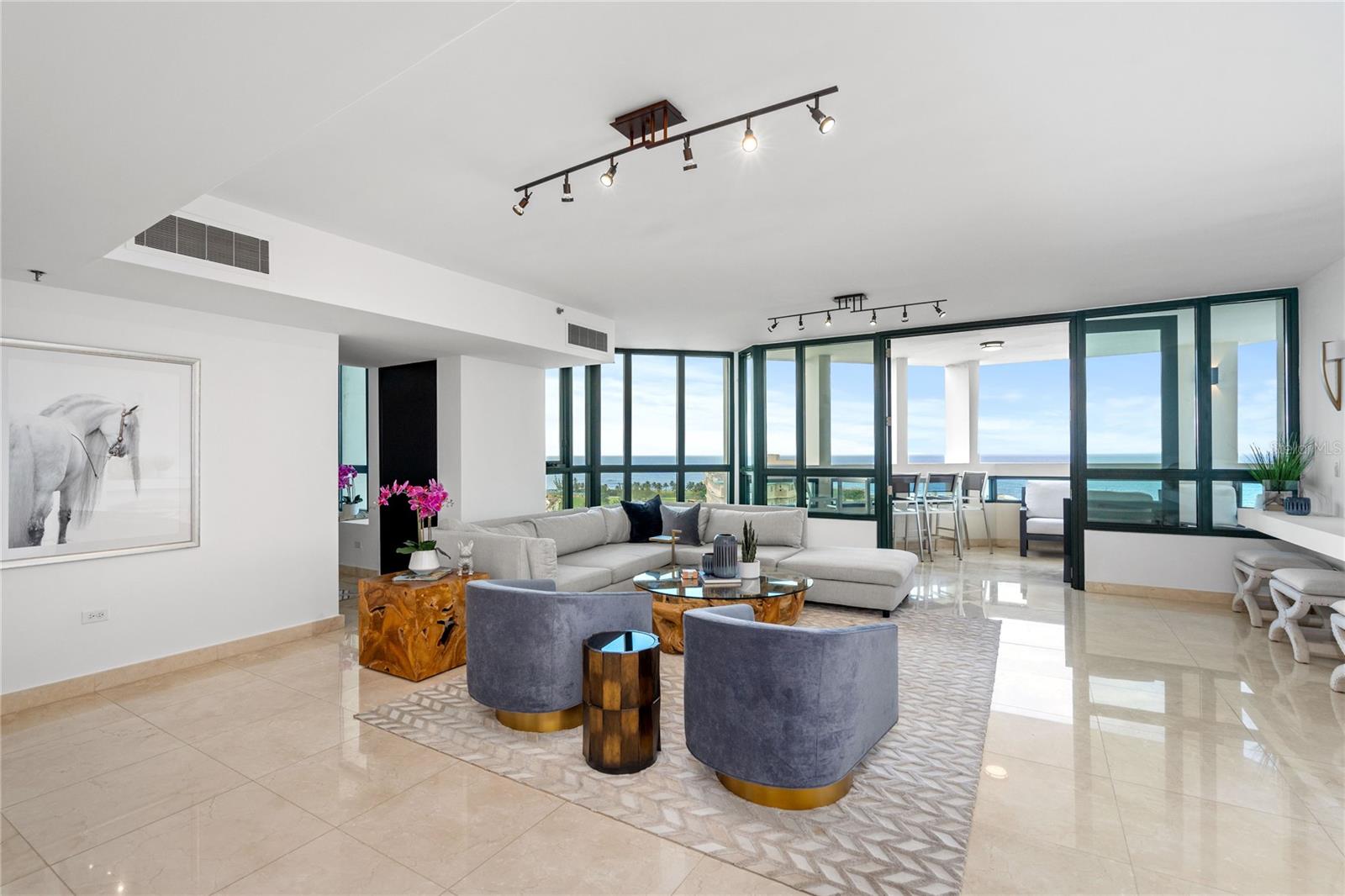 CARIBE PLAZA - Residential
