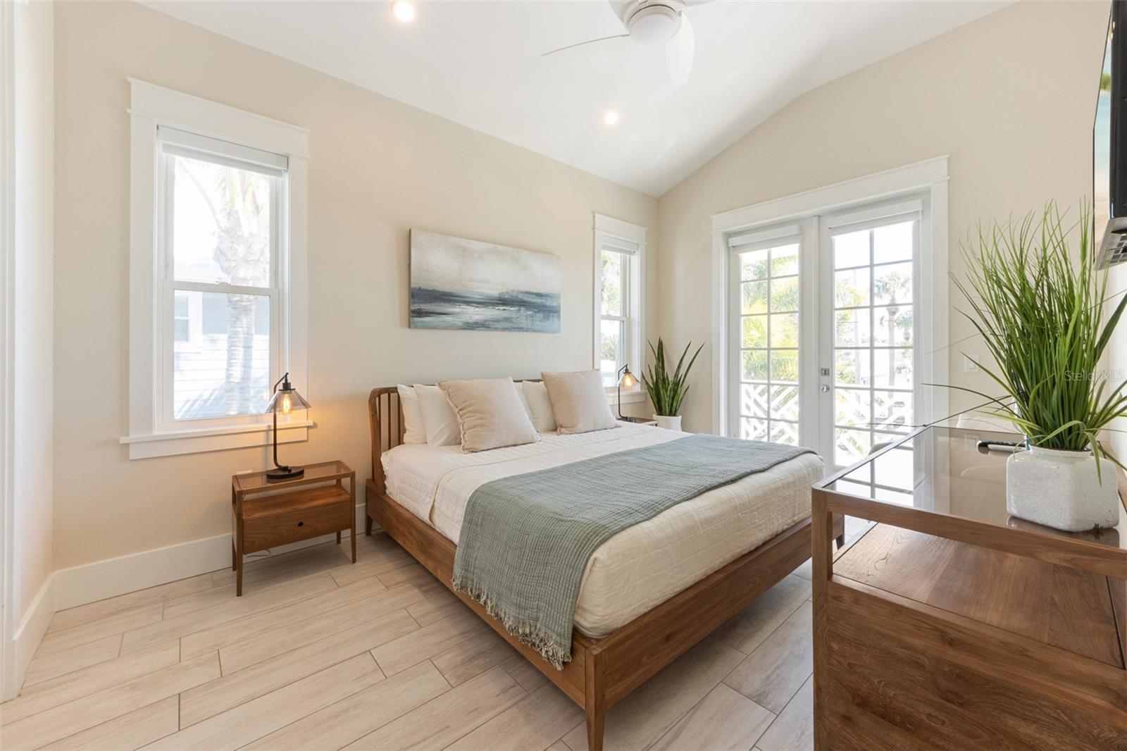 ANNA MARIA BEACH - Residential