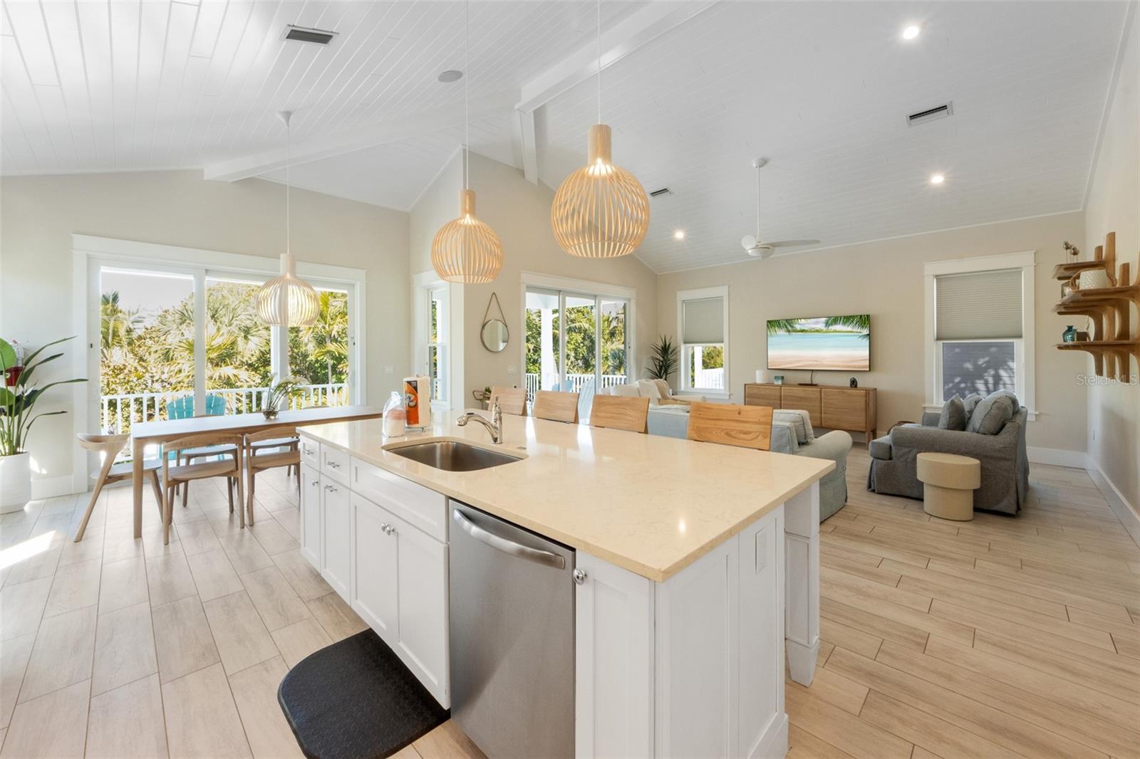 ANNA MARIA BEACH - Residential