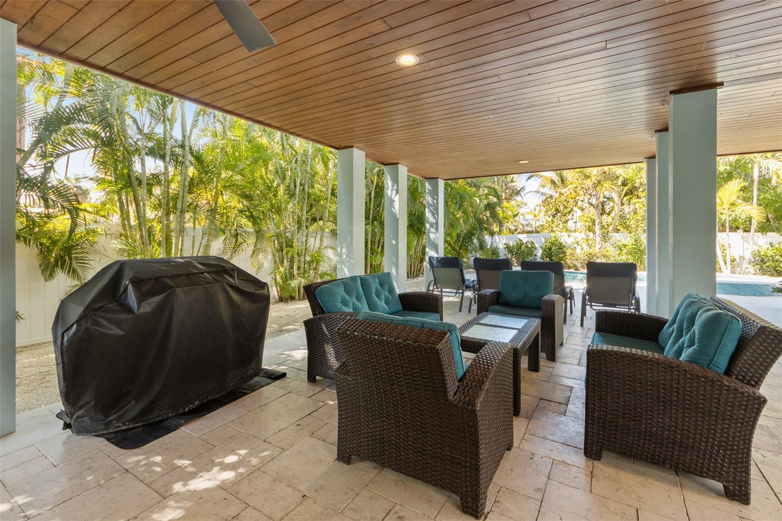 ANNA MARIA BEACH - Residential