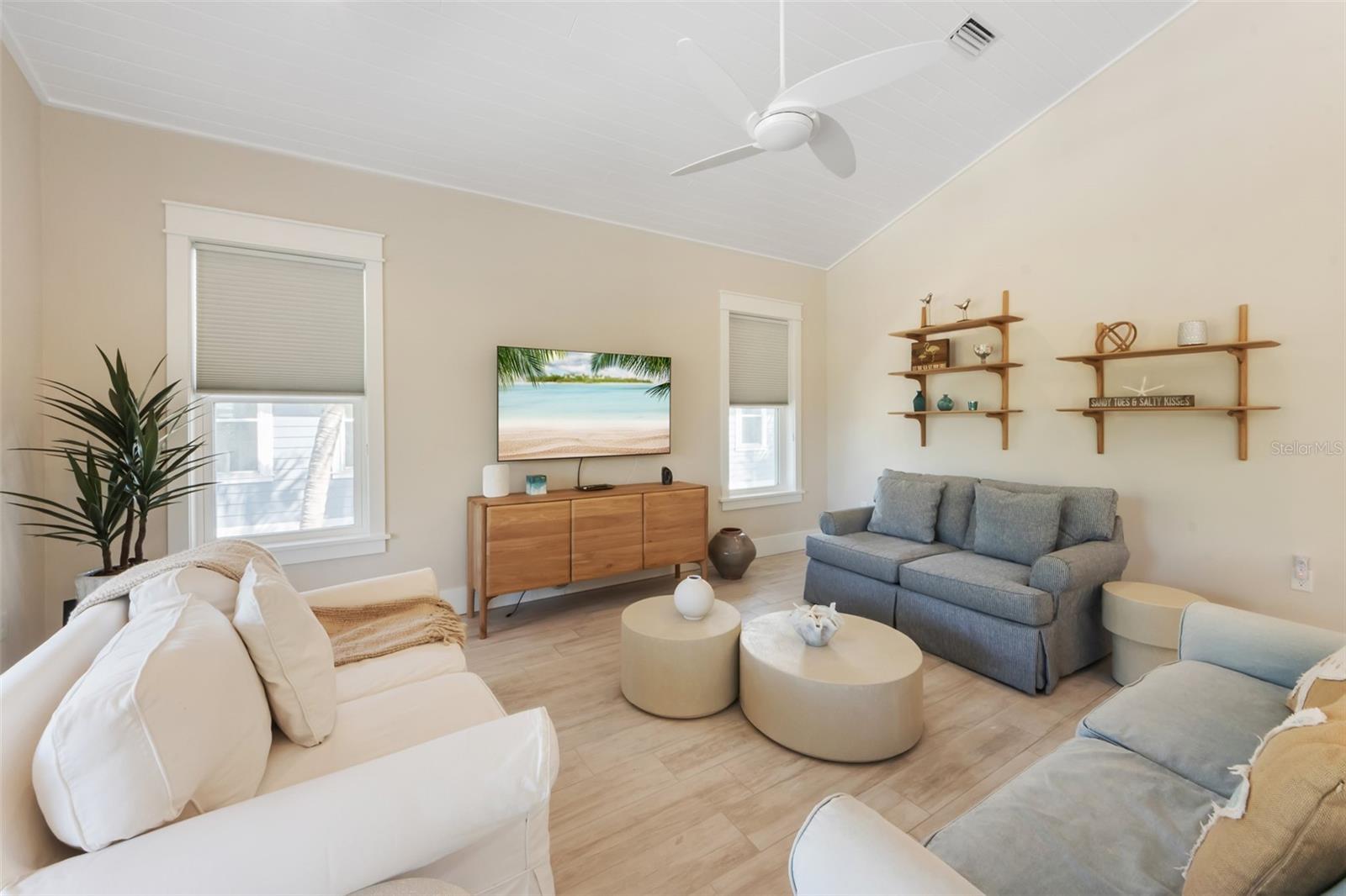 ANNA MARIA BEACH - Residential