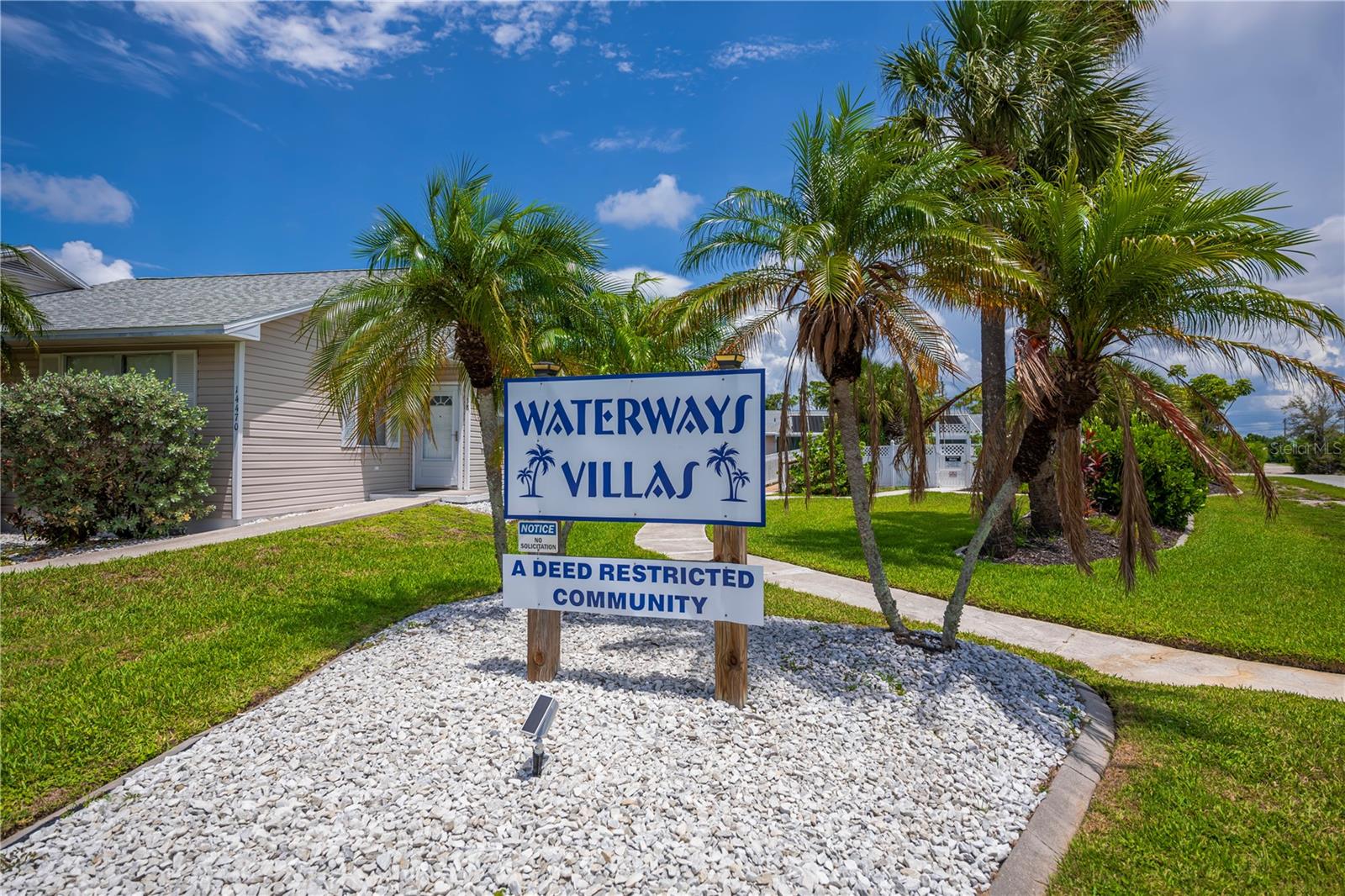 WATERWAYS PH 01 - Residential