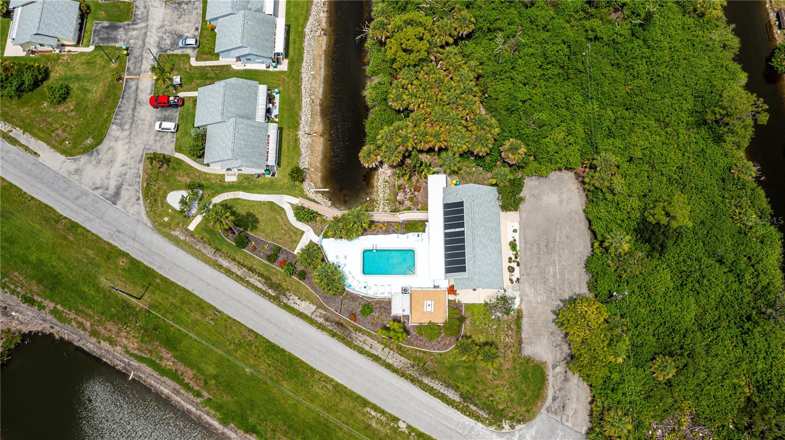 WATERWAYS PH 01 - Residential