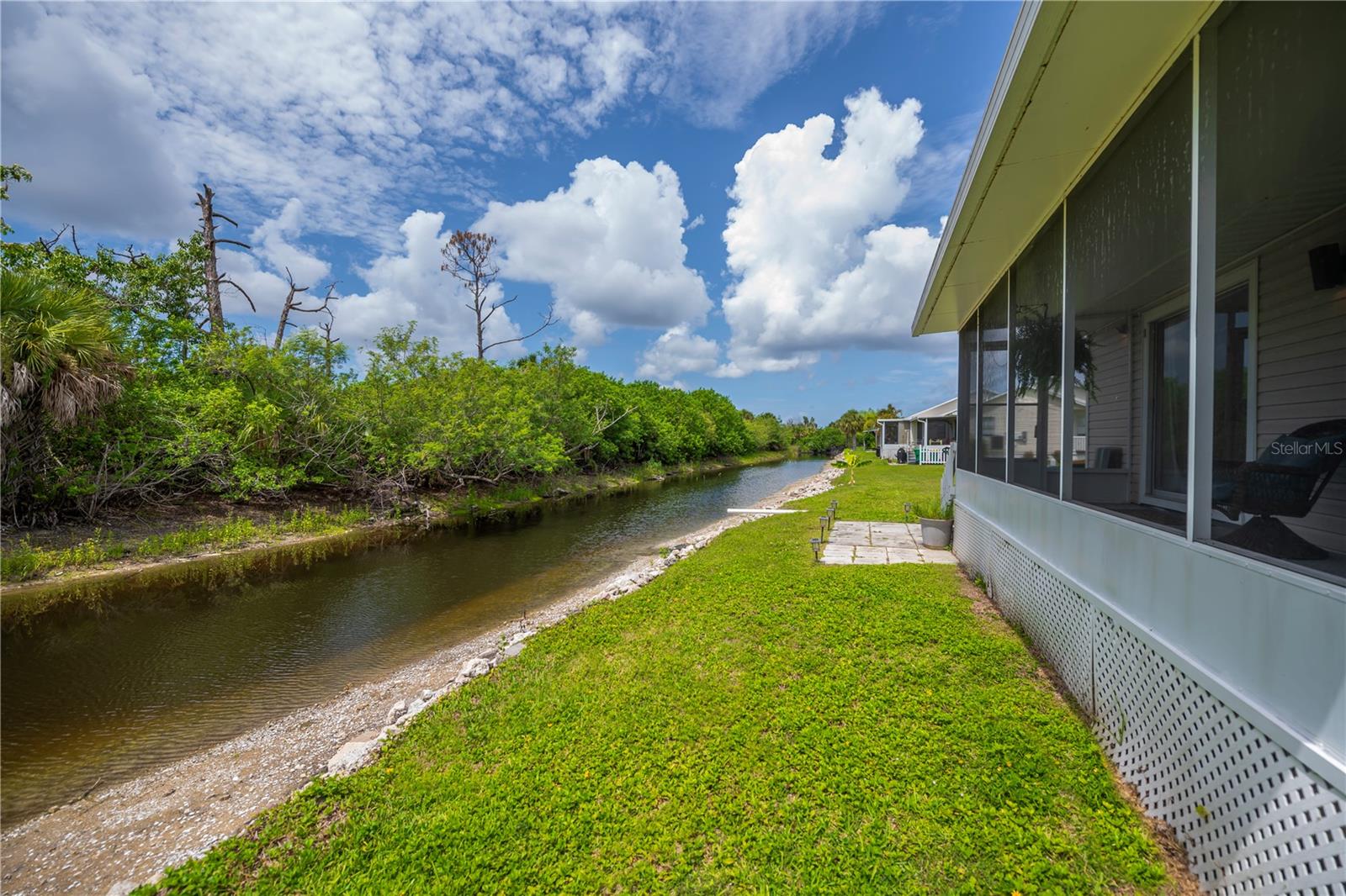 WATERWAYS PH 01 - Residential