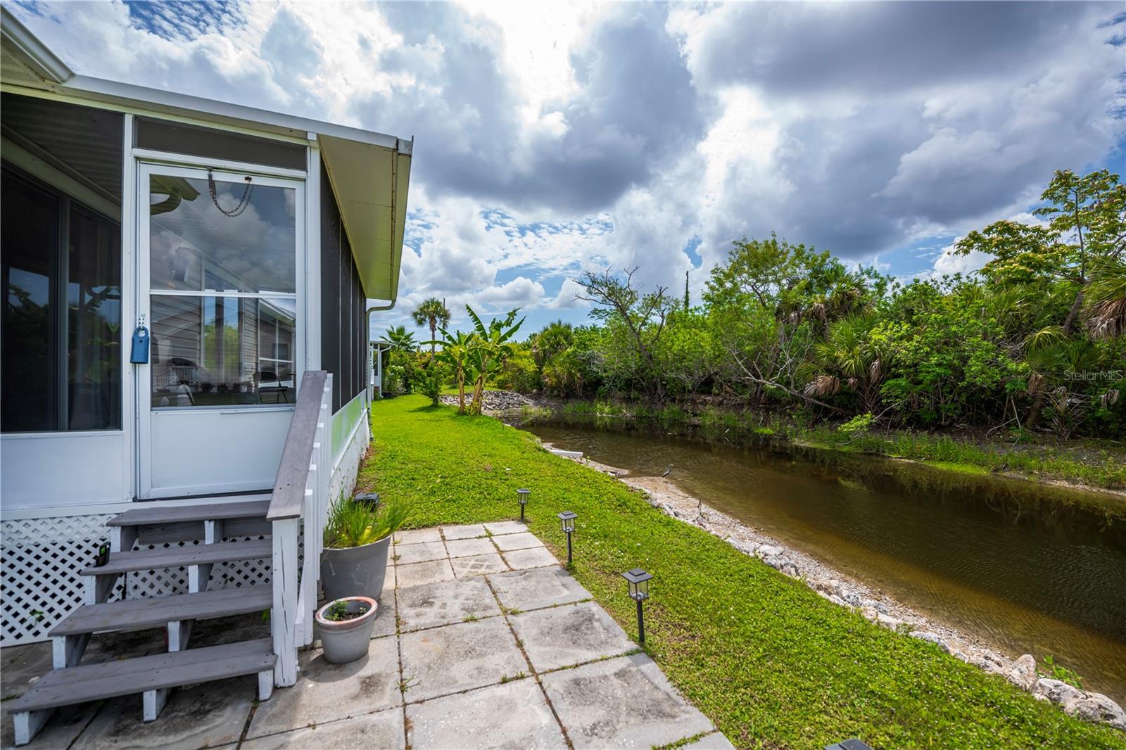 WATERWAYS PH 01 - Residential
