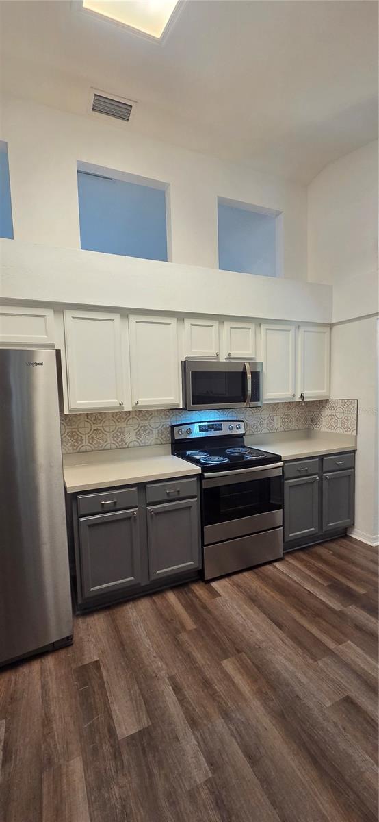 EAGLE POINT - Residential Lease