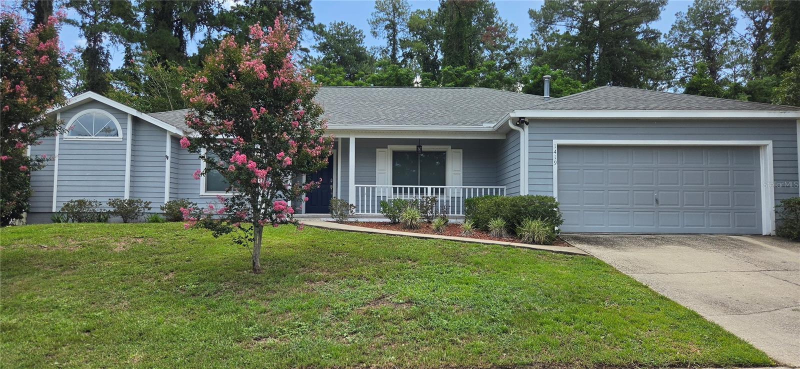 EAGLE POINT - Residential Lease